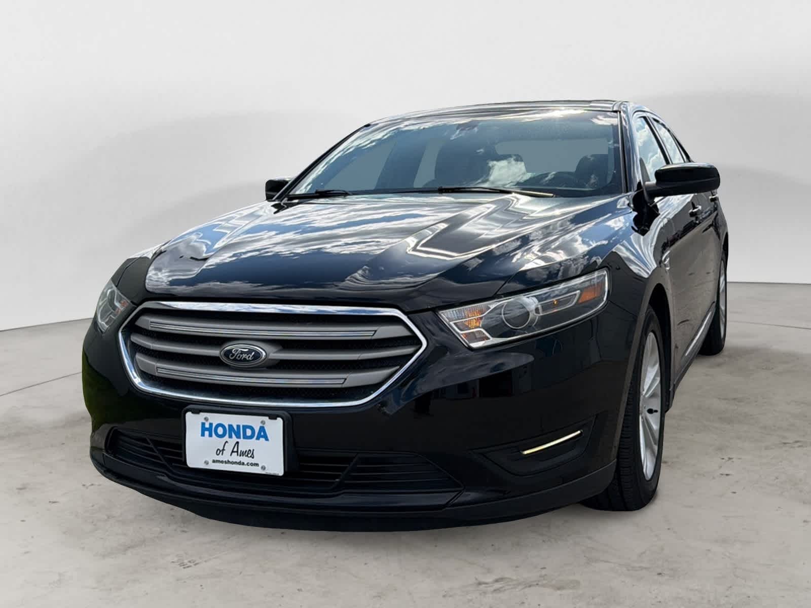 Thumbnail: 2016 Ford Taurus - 1