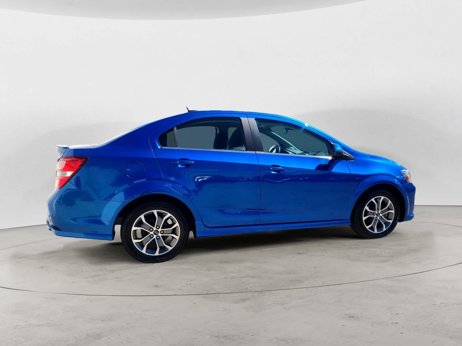 Thumbnail: 2018 Chevrolet Sonic - 4