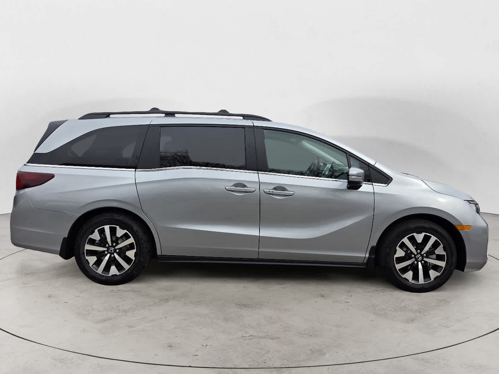 Thumbnail: 2026 Honda Odyssey - 2