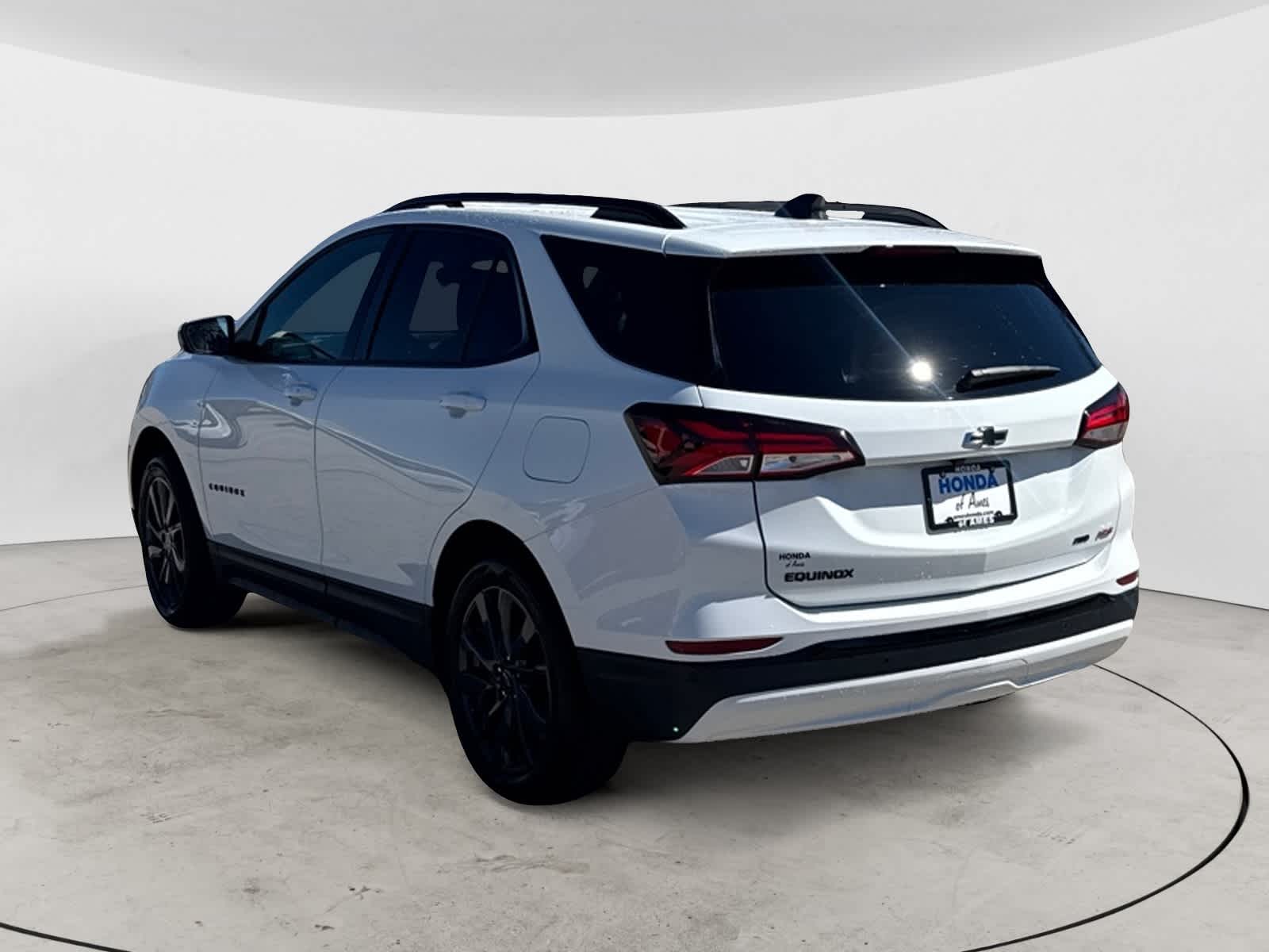 Thumbnail: 2024 Chevrolet Equinox - 3