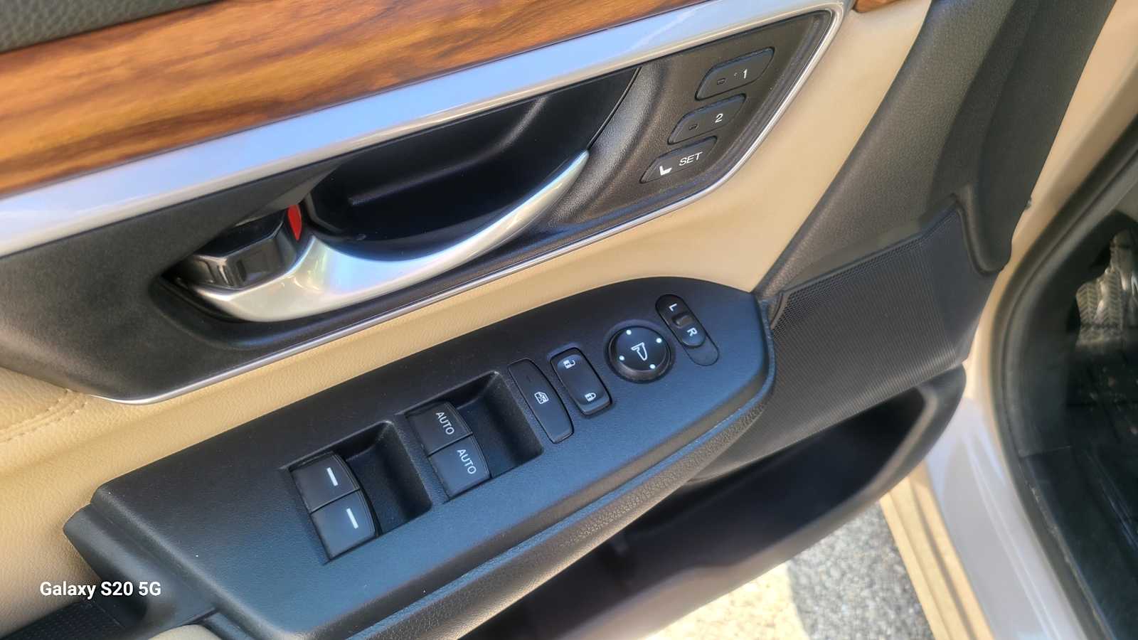 Thumbnail: 2017 Honda CR-V - 10