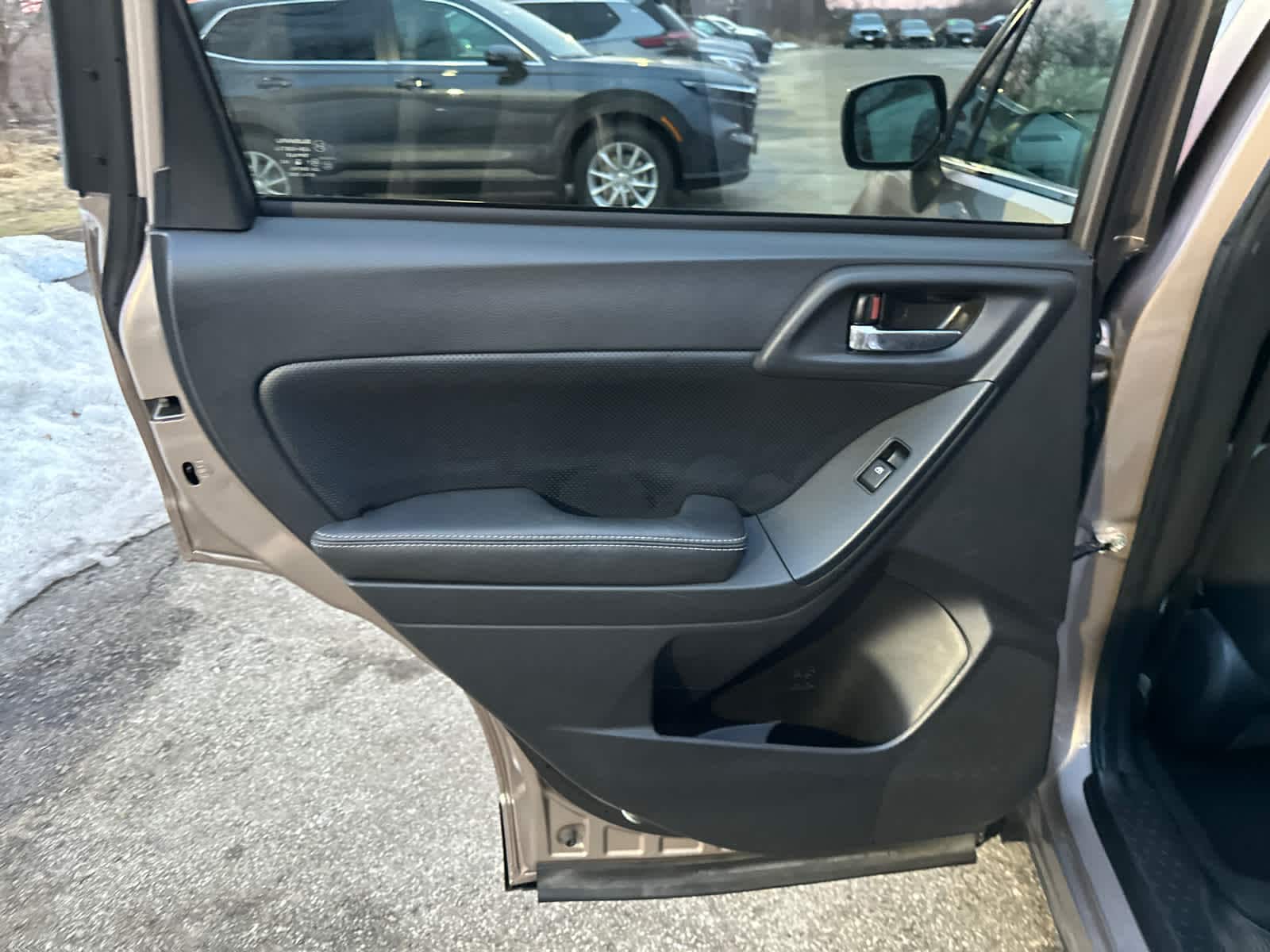 Thumbnail: 2015 Subaru Forester - 12