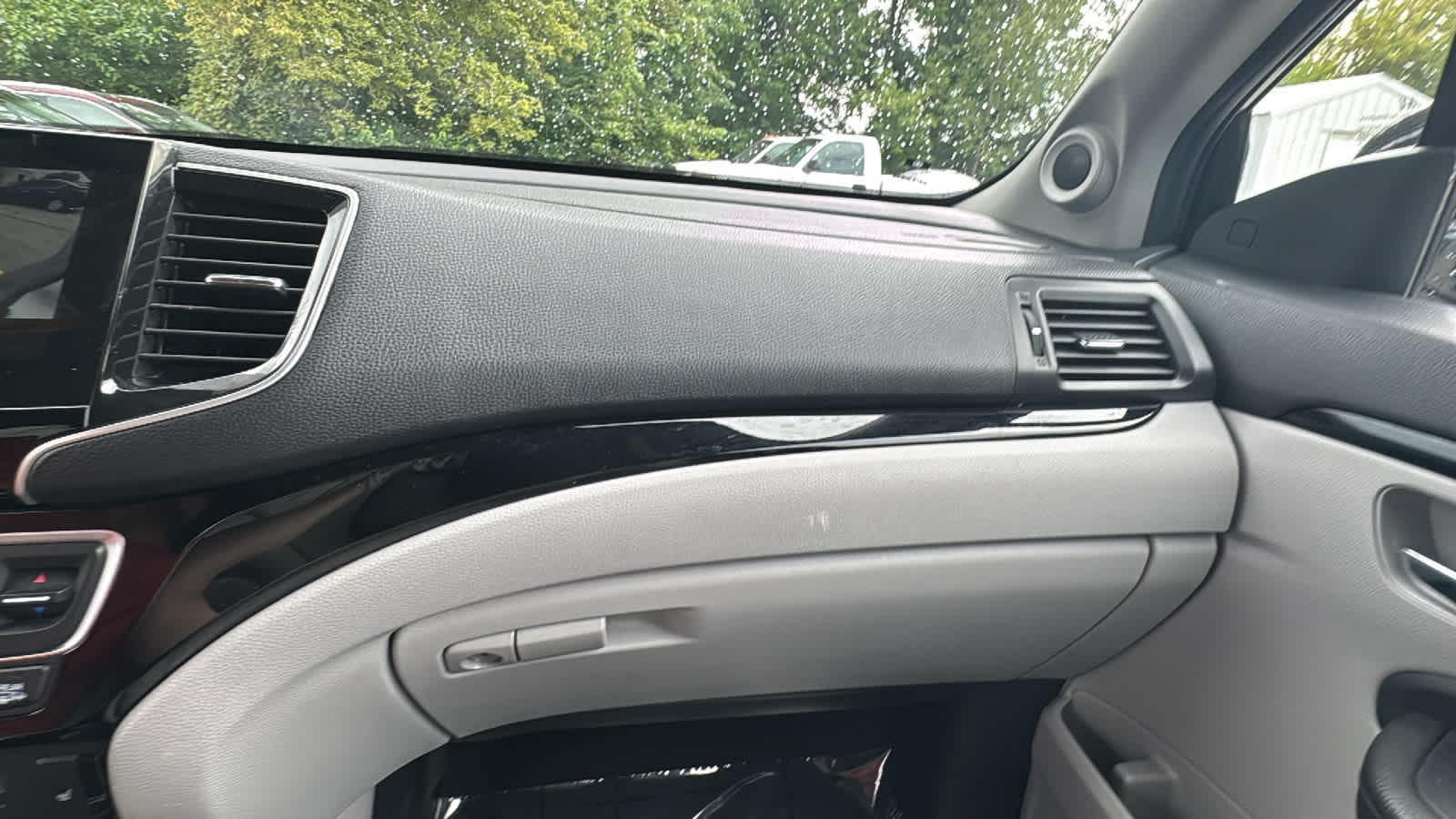 Thumbnail: 2019 Honda Pilot - 23