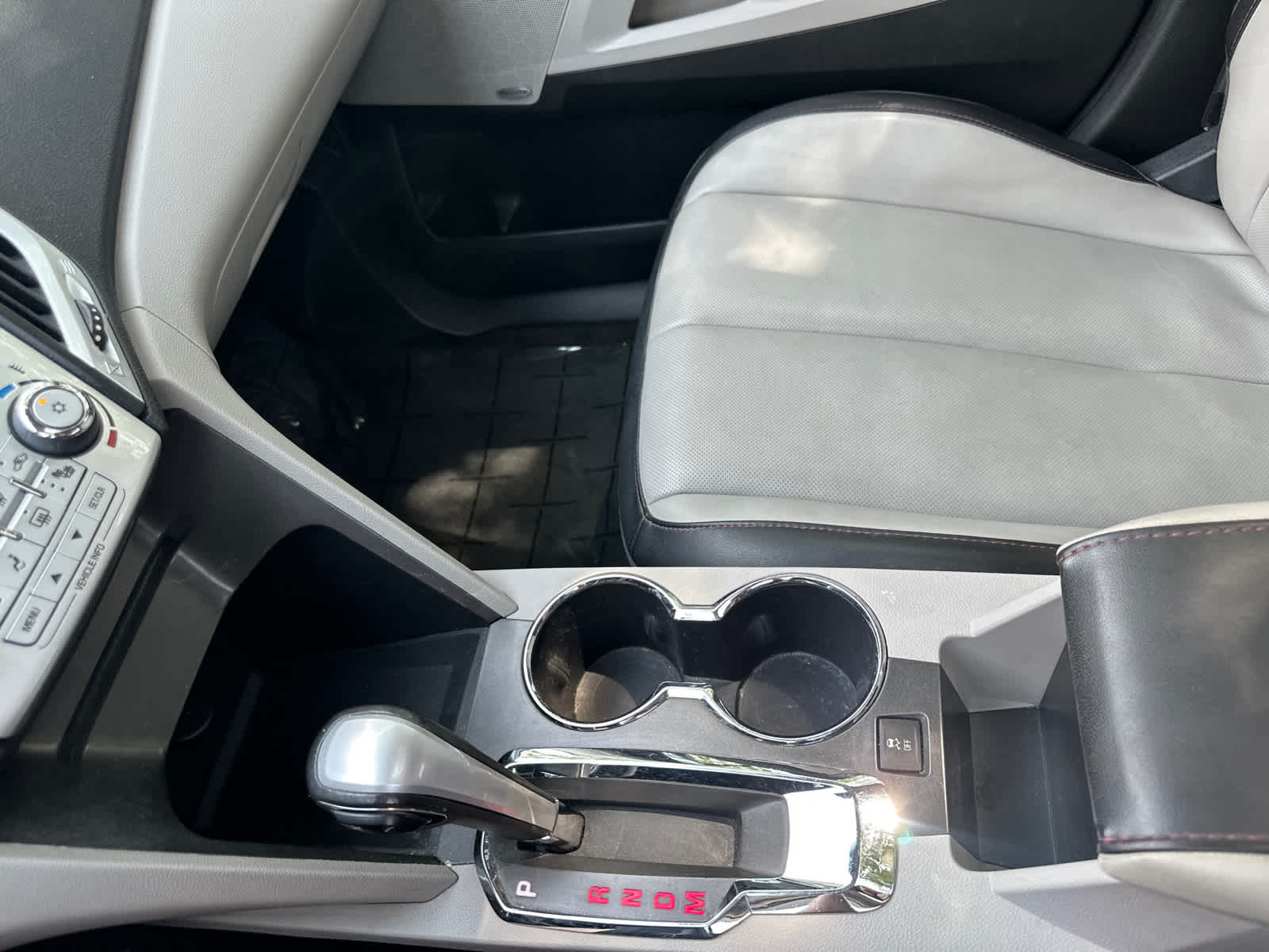 Thumbnail: 2011 GMC Terrain - 25