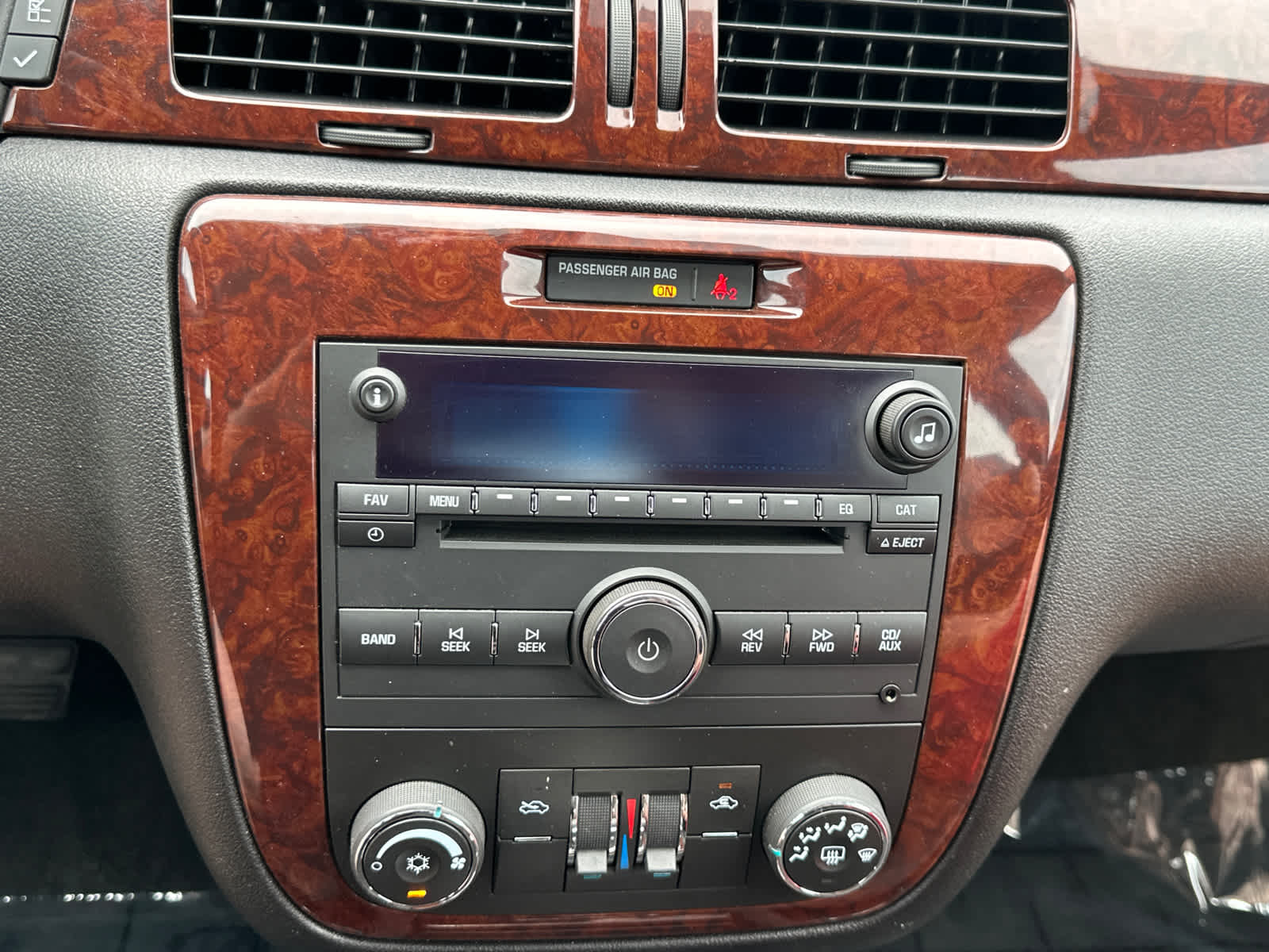 Thumbnail: 2011 Chevrolet Impala - 20