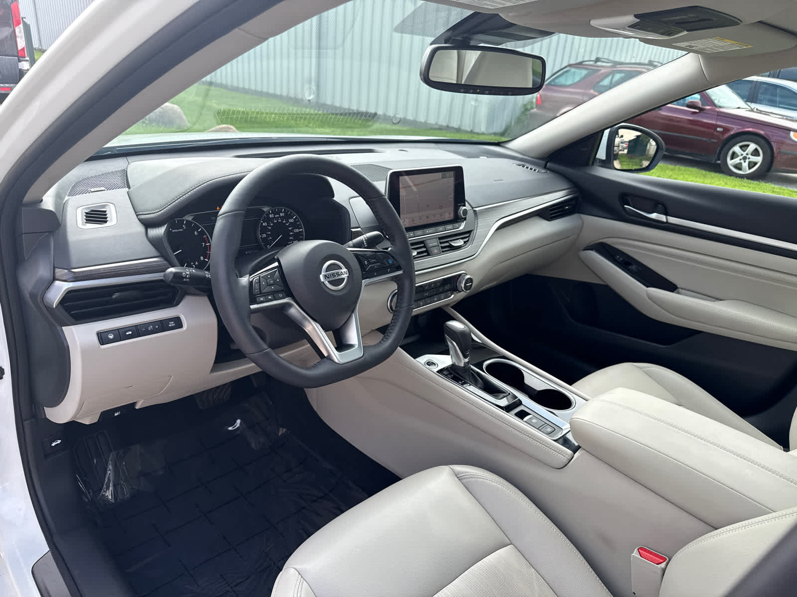 Thumbnail: 2022 Nissan Altima - 14