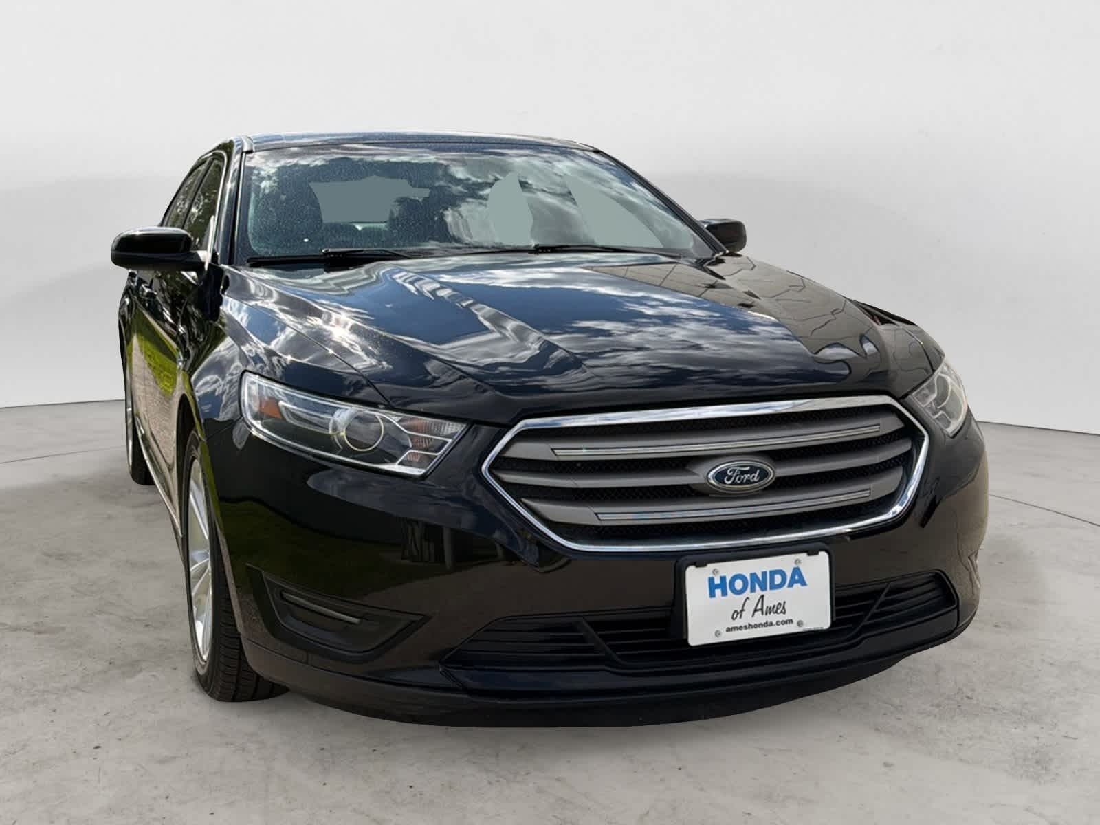 Thumbnail: 2016 Ford Taurus - 6