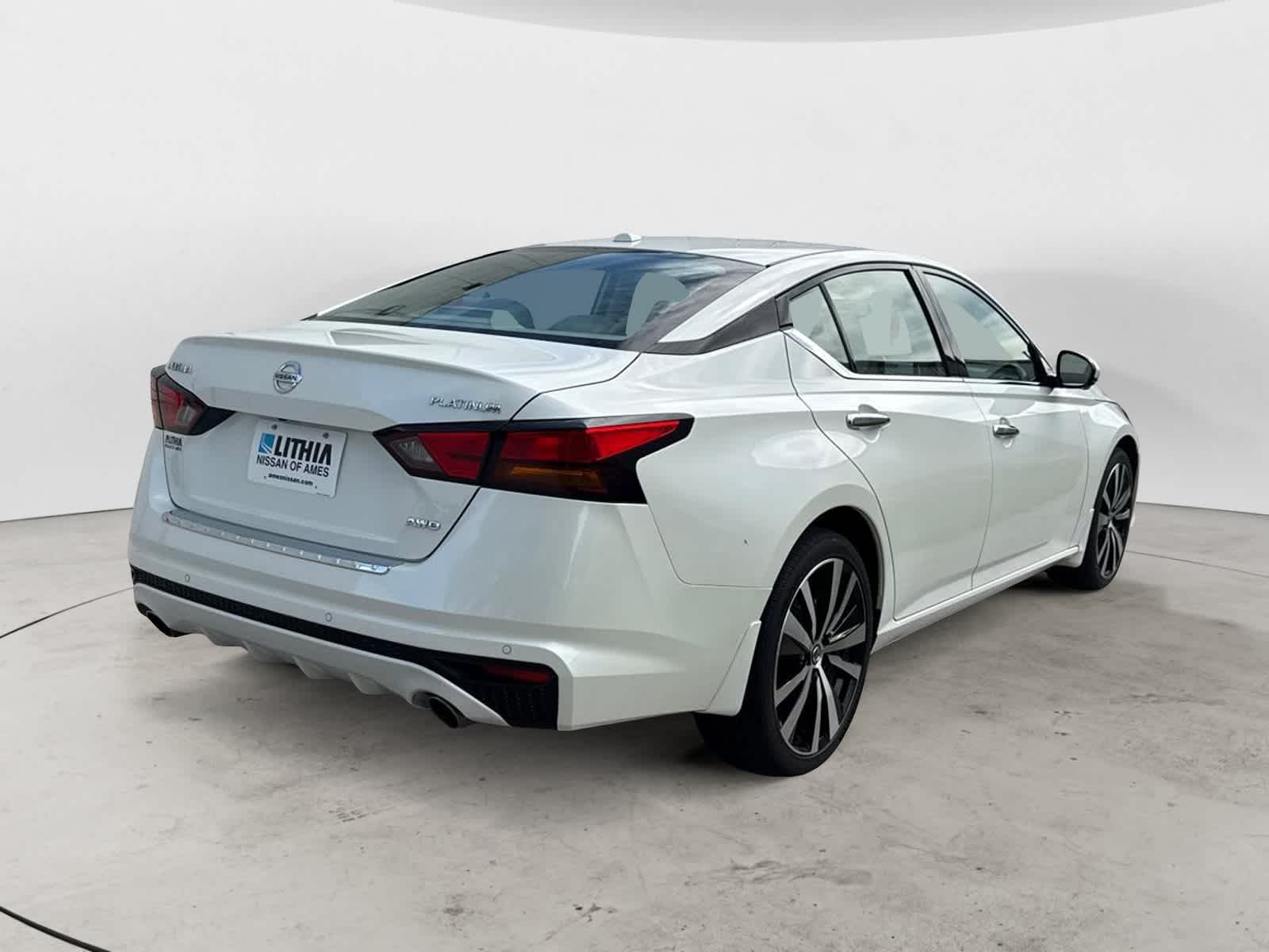 Thumbnail: 2022 Nissan Altima - 6