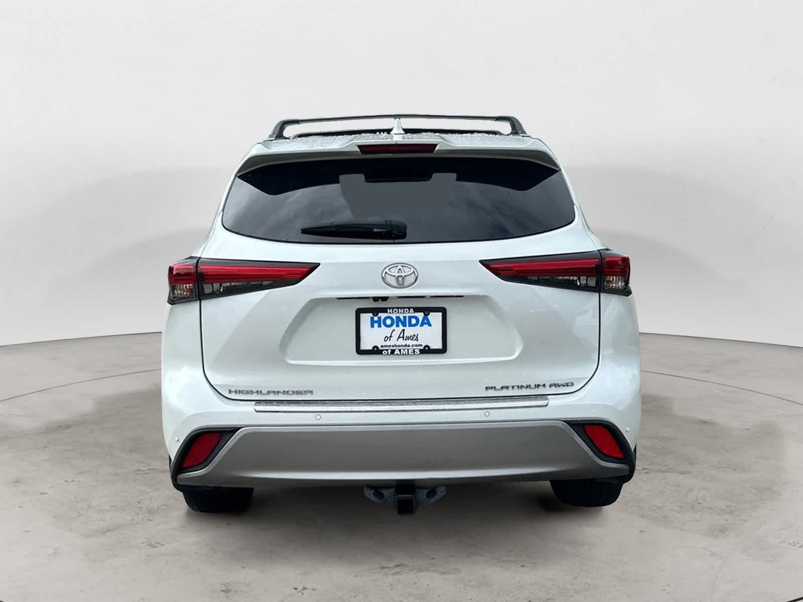 Thumbnail: 2022 Toyota Highlander - 5