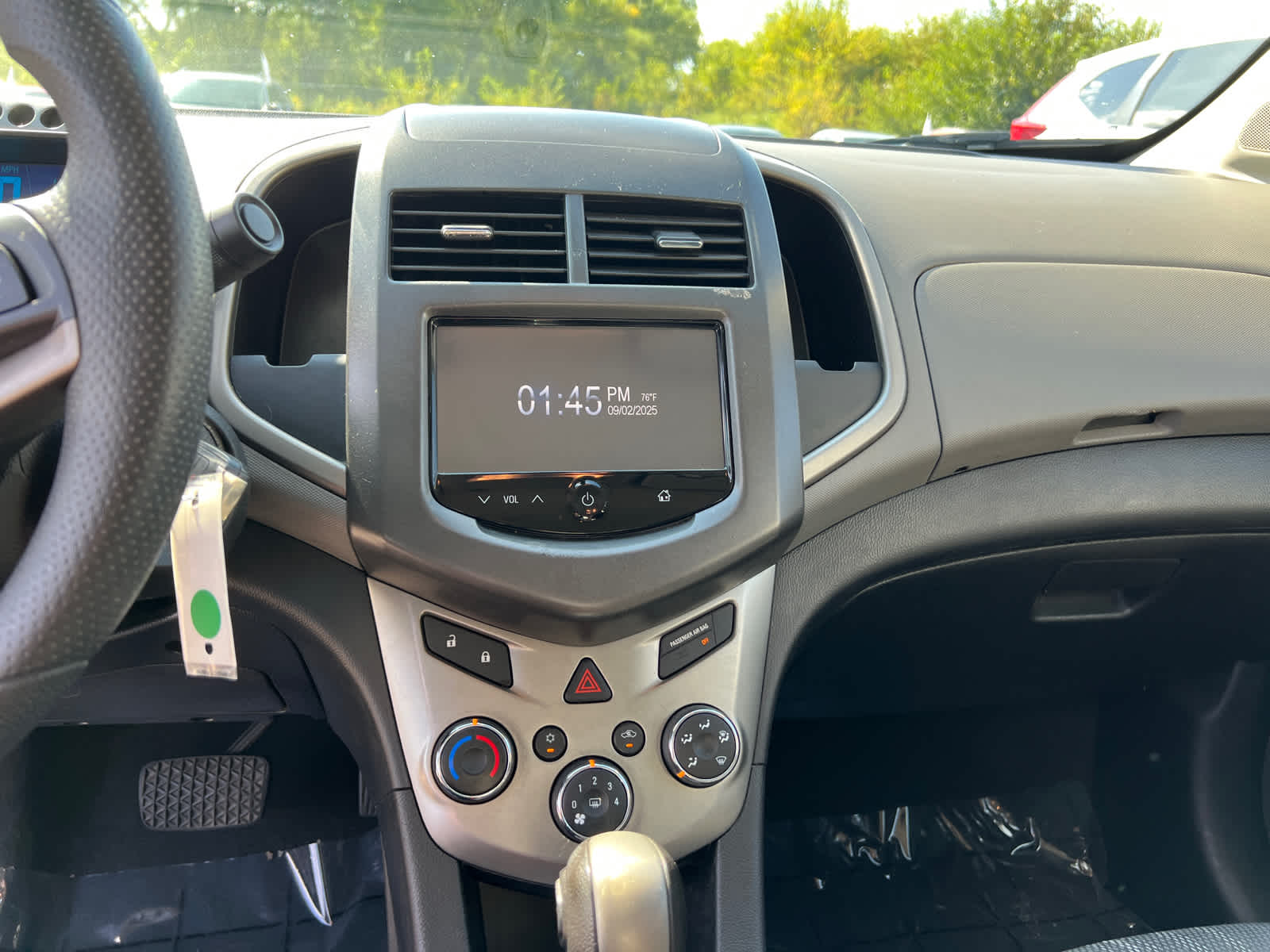 Thumbnail: 2015 Chevrolet Sonic - 21