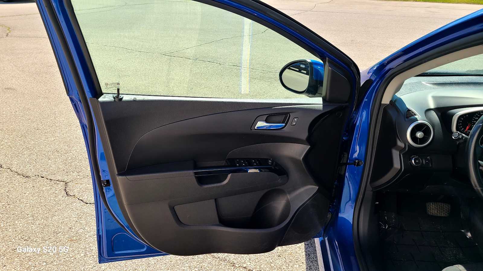 Thumbnail: 2018 Chevrolet Sonic - 8