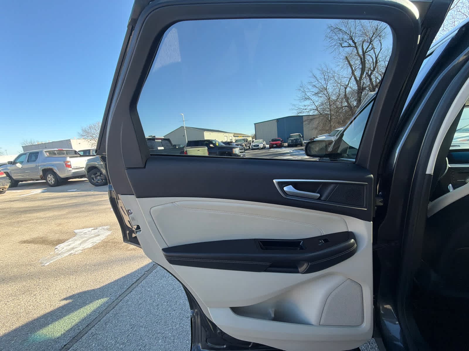 Thumbnail: 2019 Ford Edge - 14