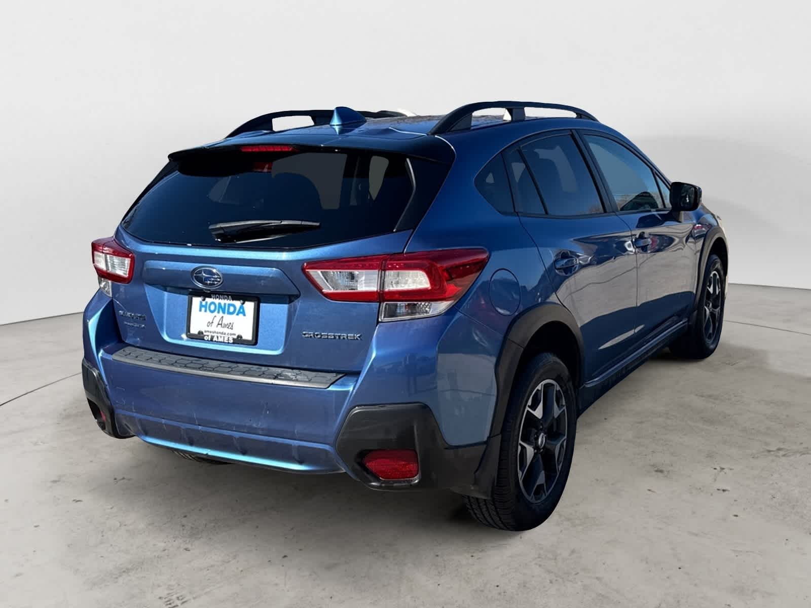 Thumbnail: 2018 Subaru Crosstrek - 4