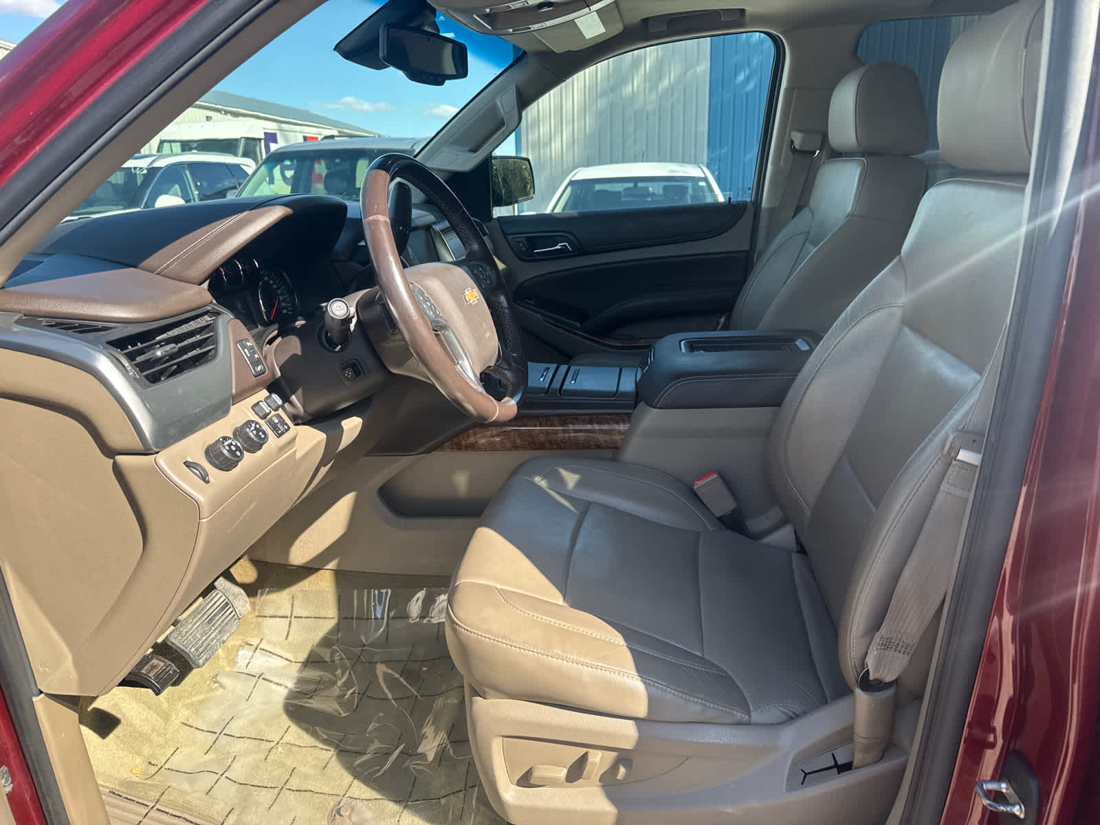 Thumbnail: 2016 Chevrolet Tahoe - 16