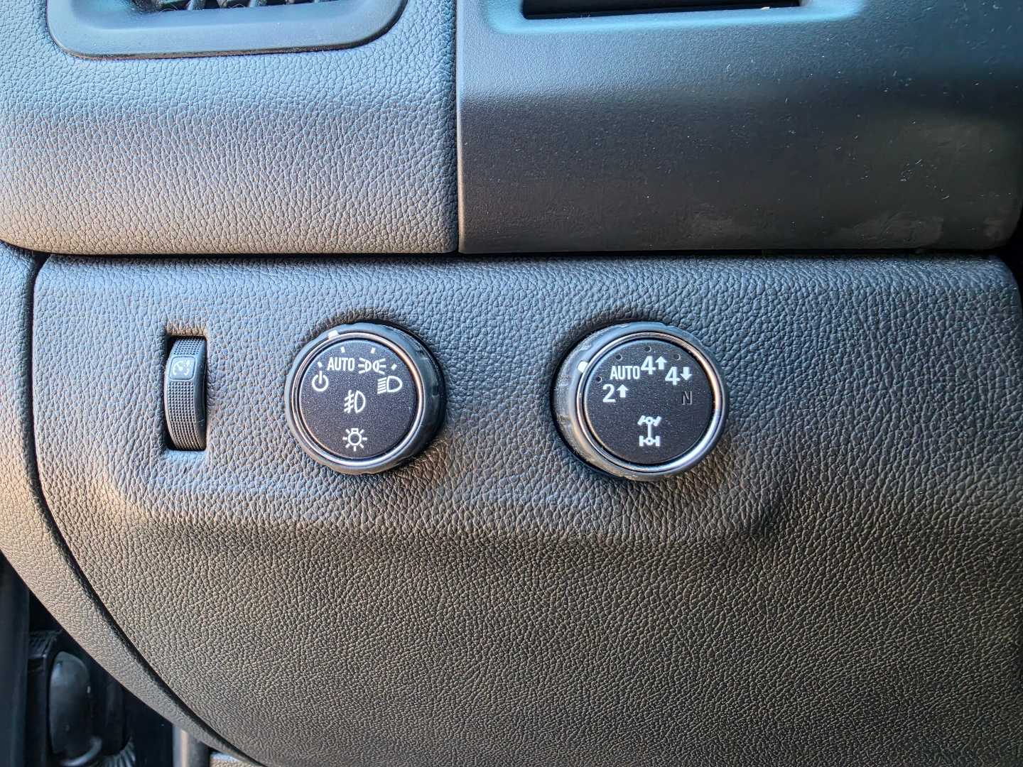 Thumbnail: 2021 Chevrolet Colorado - 17