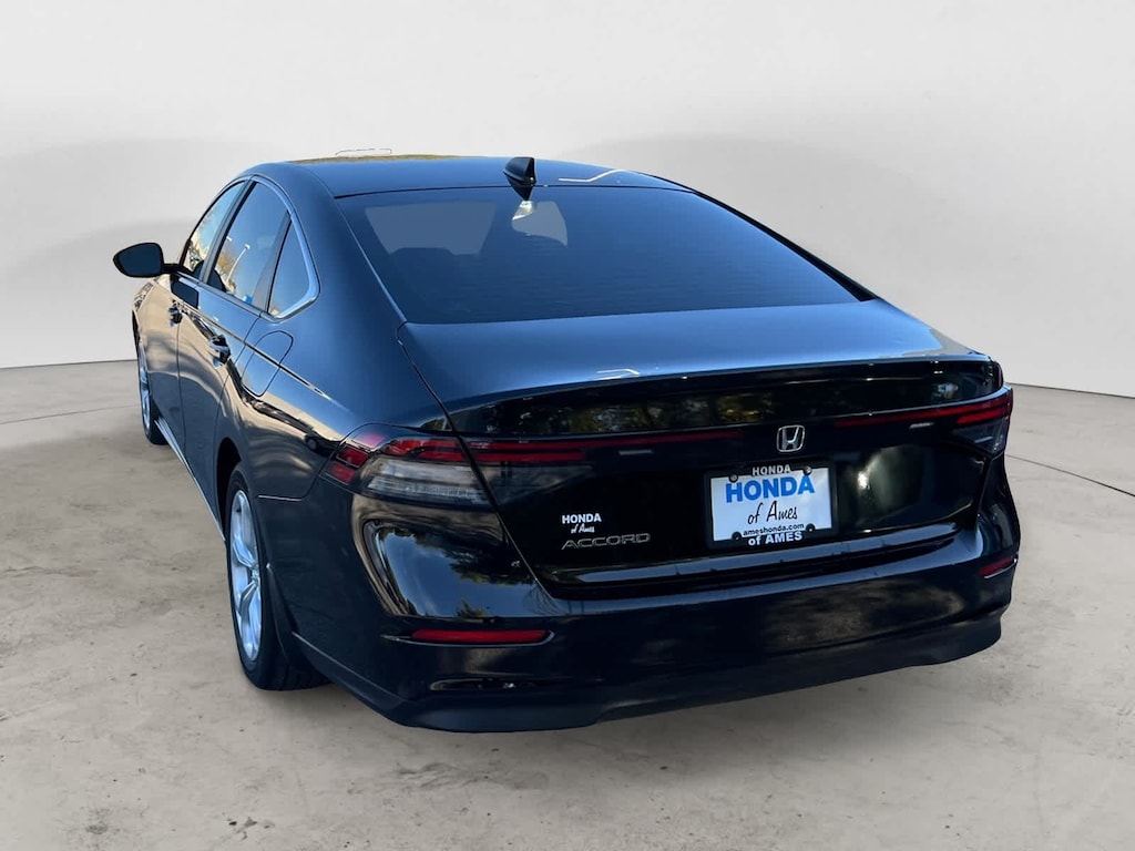 Used 2023 Honda Accord LX Sedan