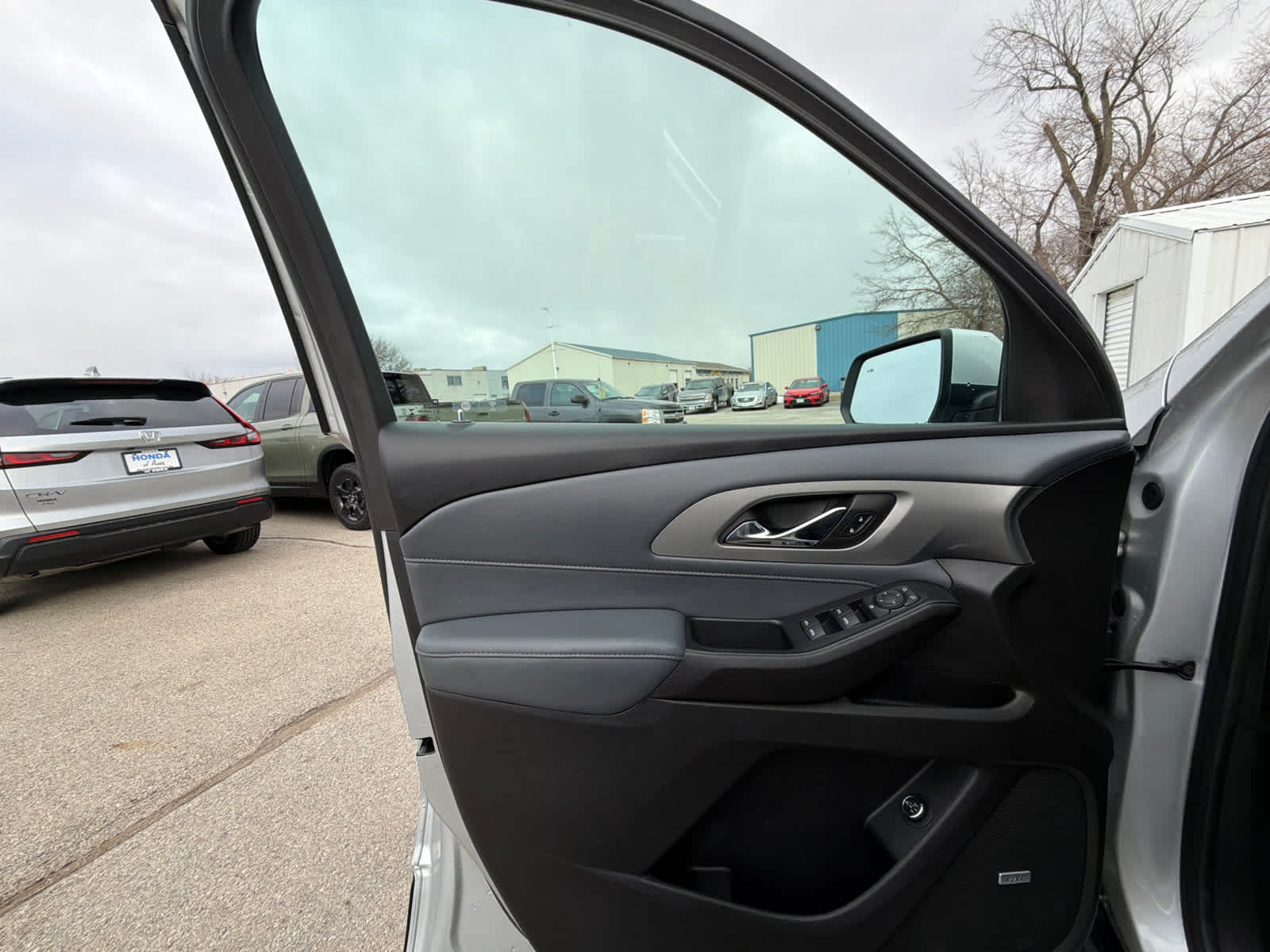 Thumbnail: 2021 Chevrolet Traverse - 20