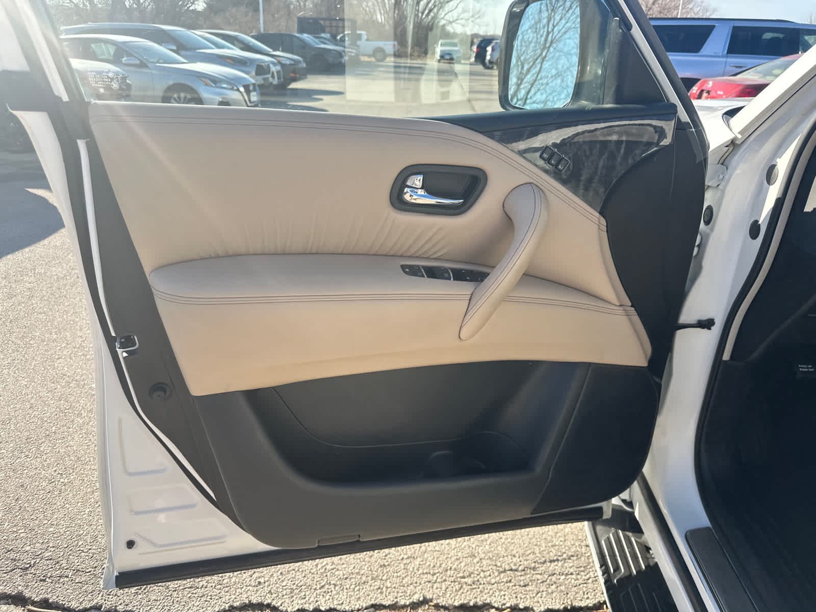 Thumbnail: 2021 Nissan Armada - 17