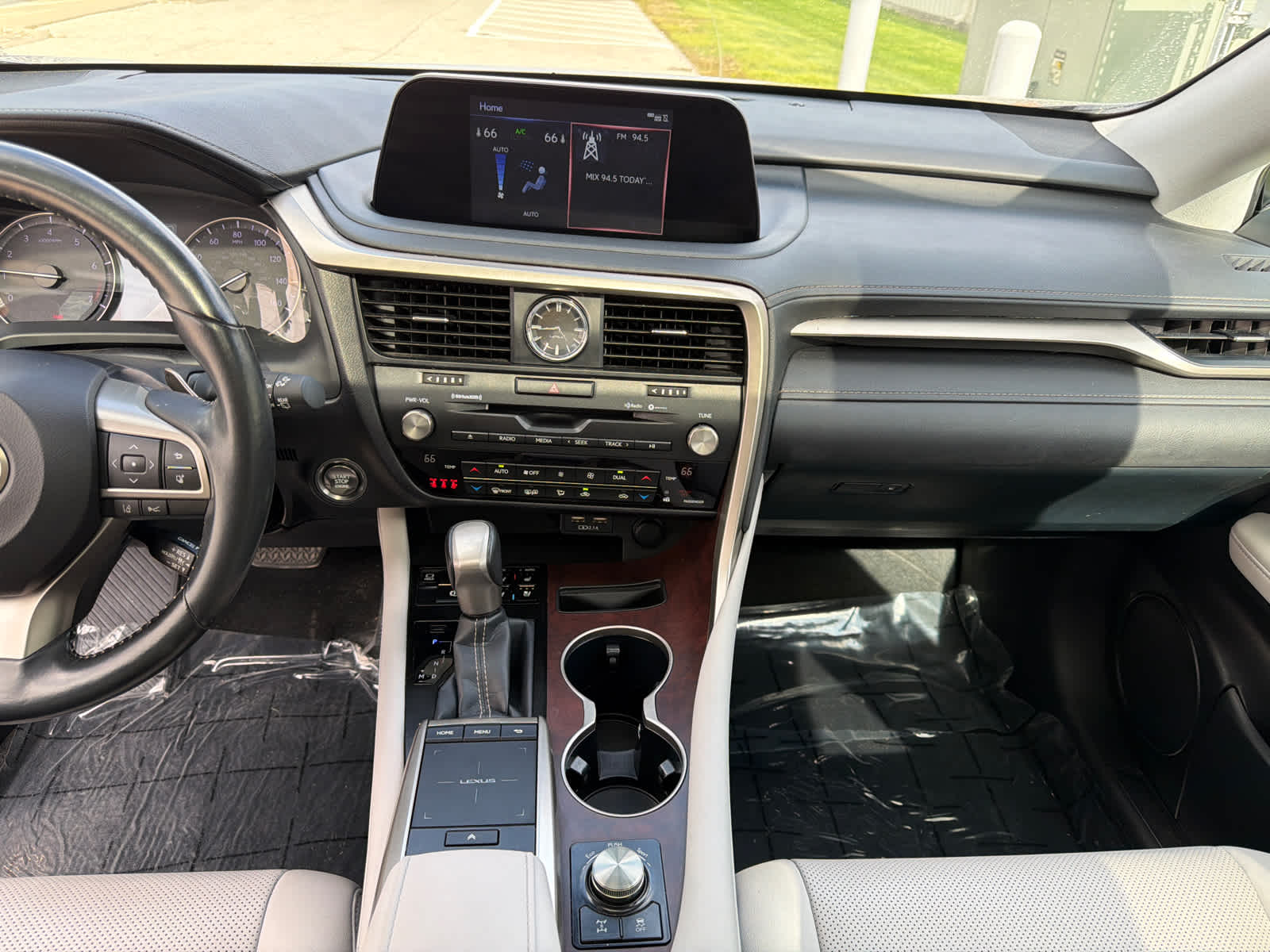 Thumbnail: 2020 Lexus RX - 25