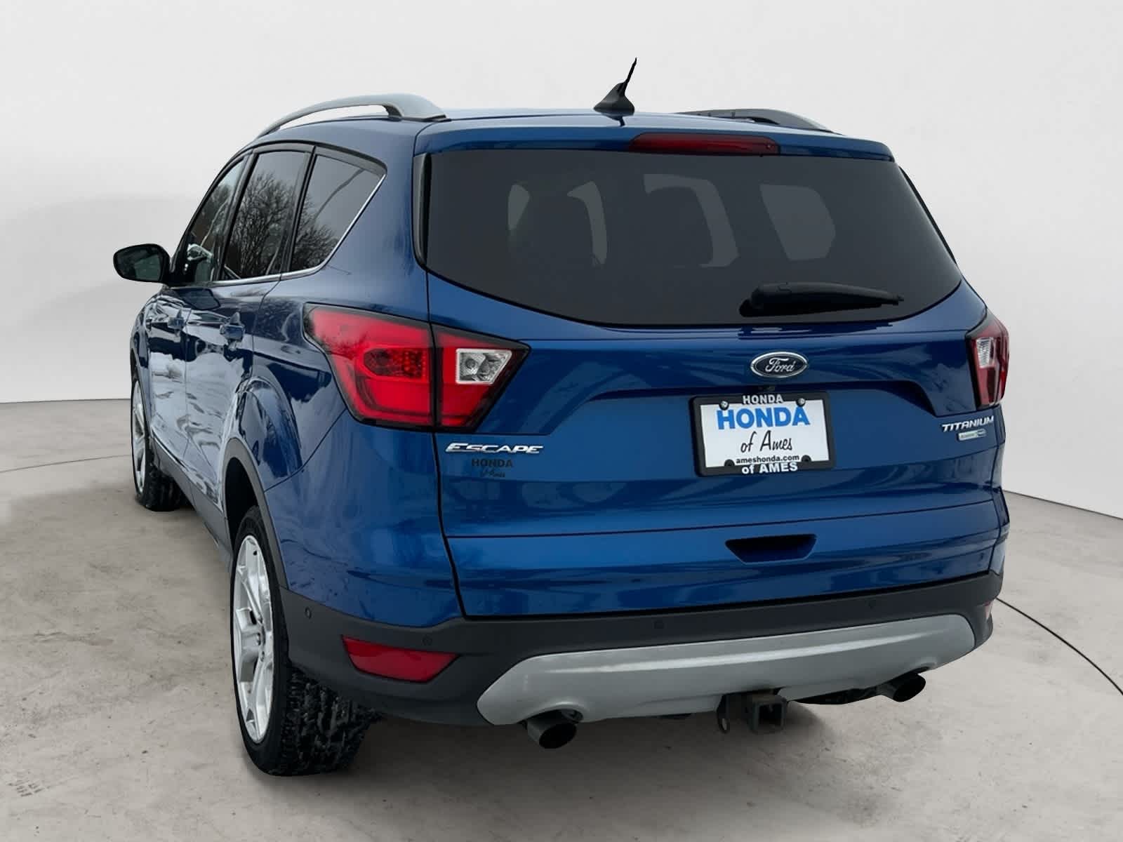 Thumbnail: 2019 Ford Escape - 3