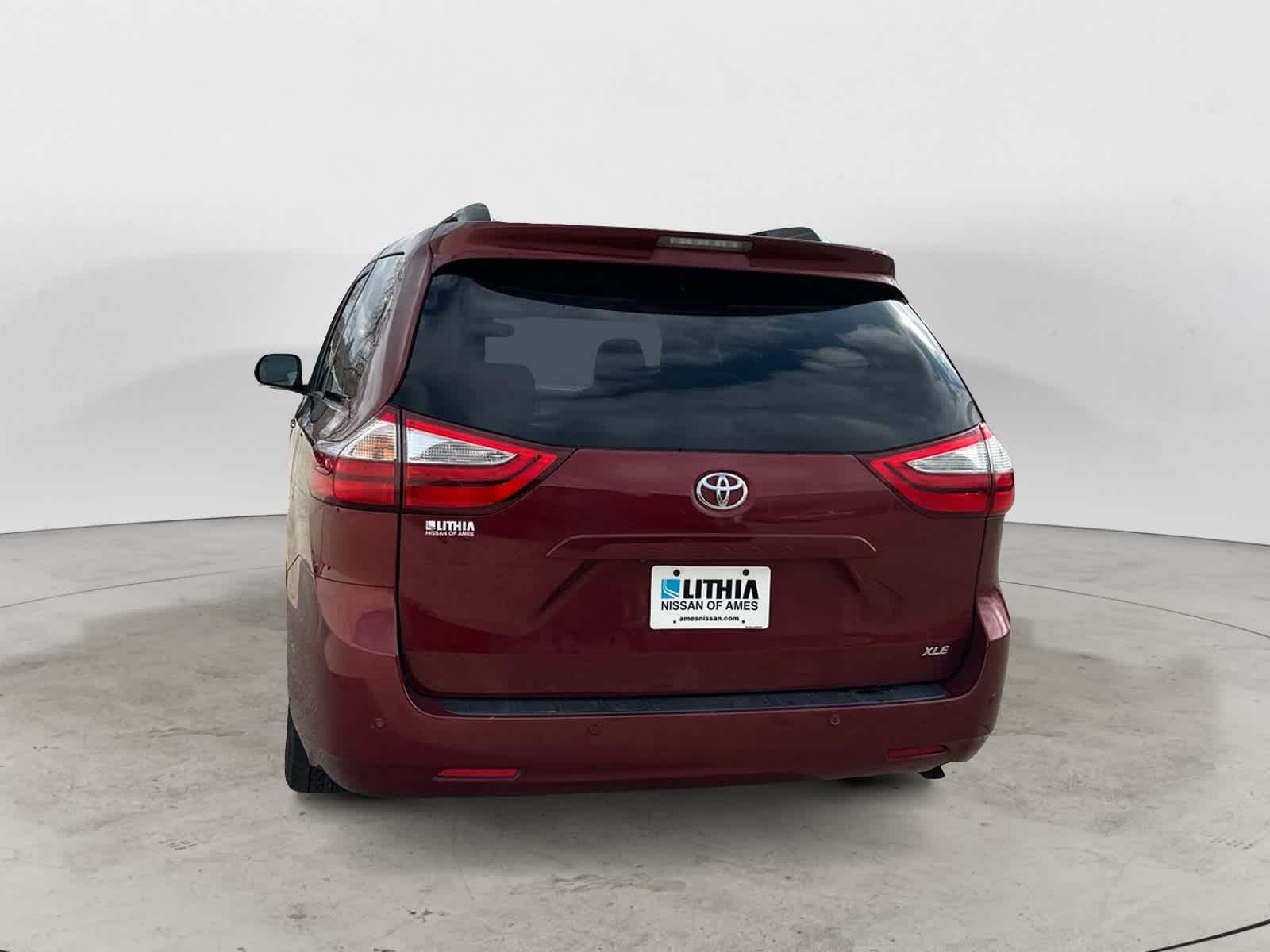 2015 Toyota Sienna XLE 5