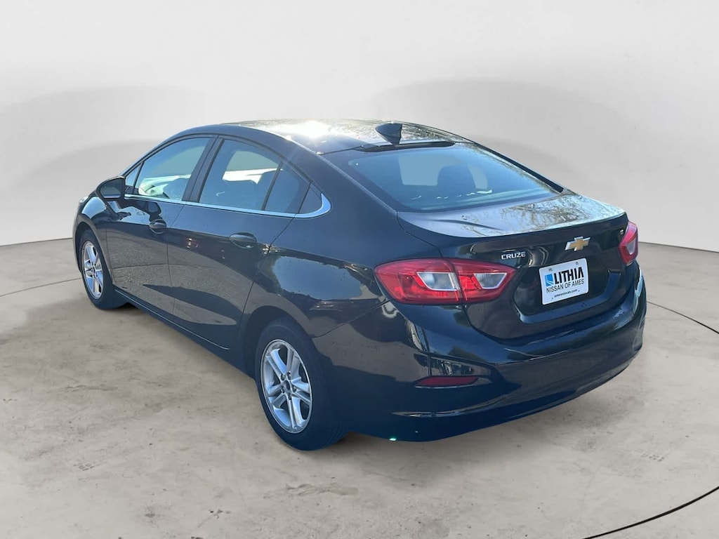 Used 2017 Chevrolet Cruze LT Sedan