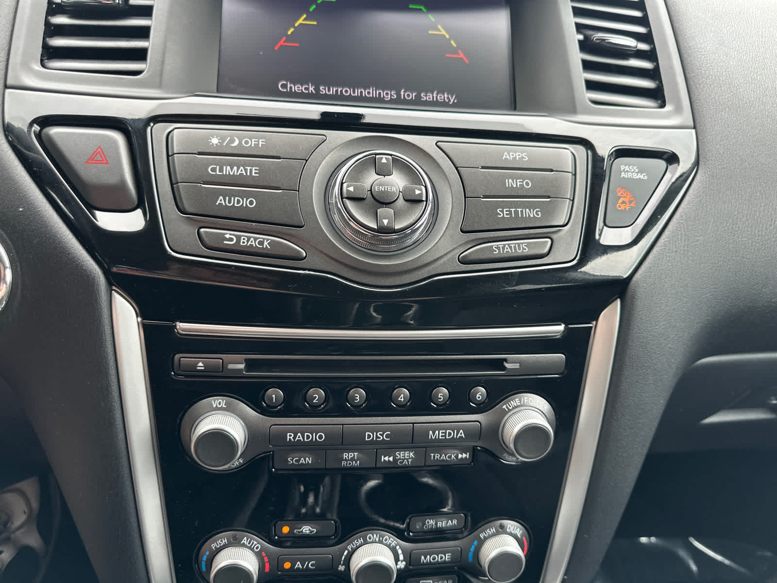 Thumbnail: 2018 Nissan Pathfinder - 24