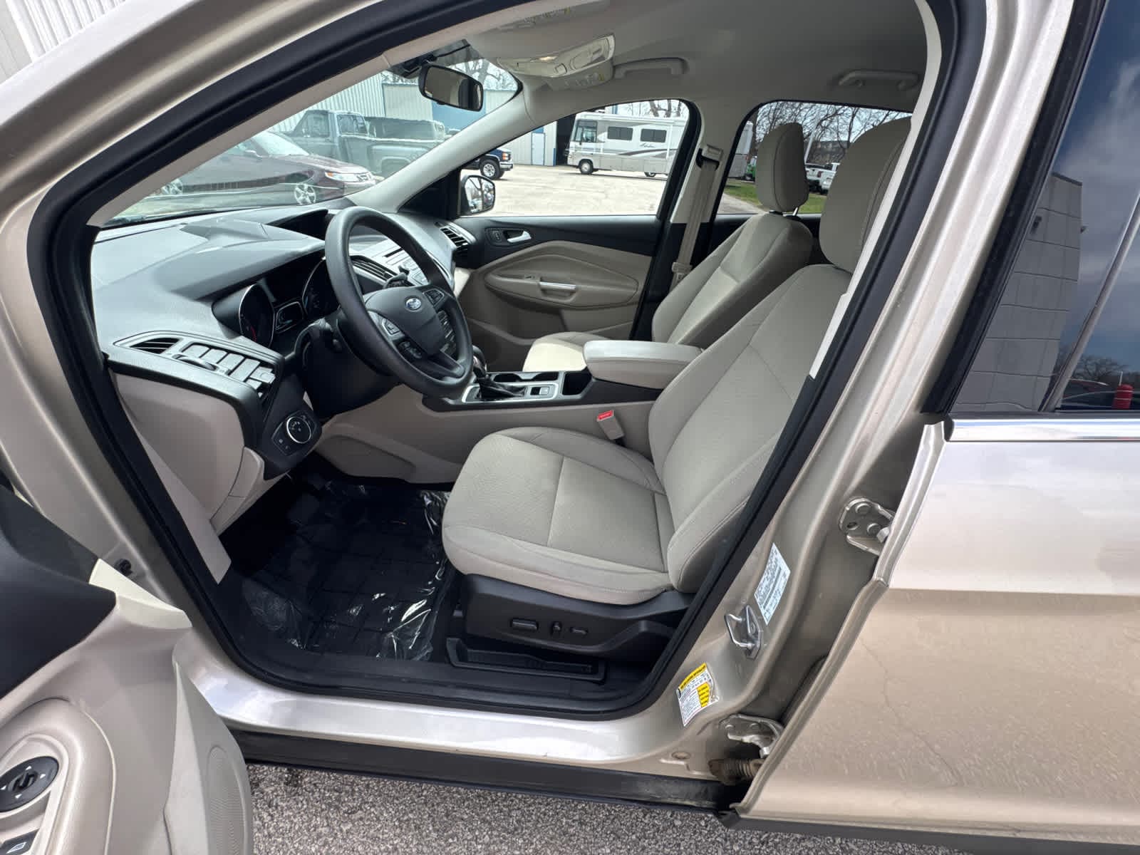 Thumbnail: 2018 Ford Escape - 16