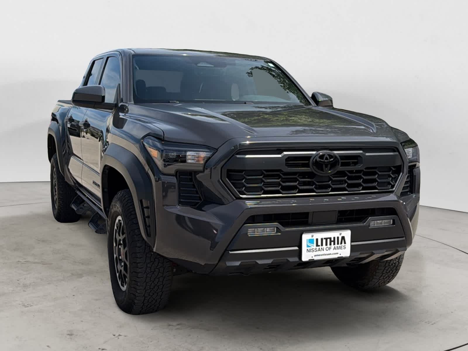 Thumbnail: 2024 Toyota Tacoma - 6
