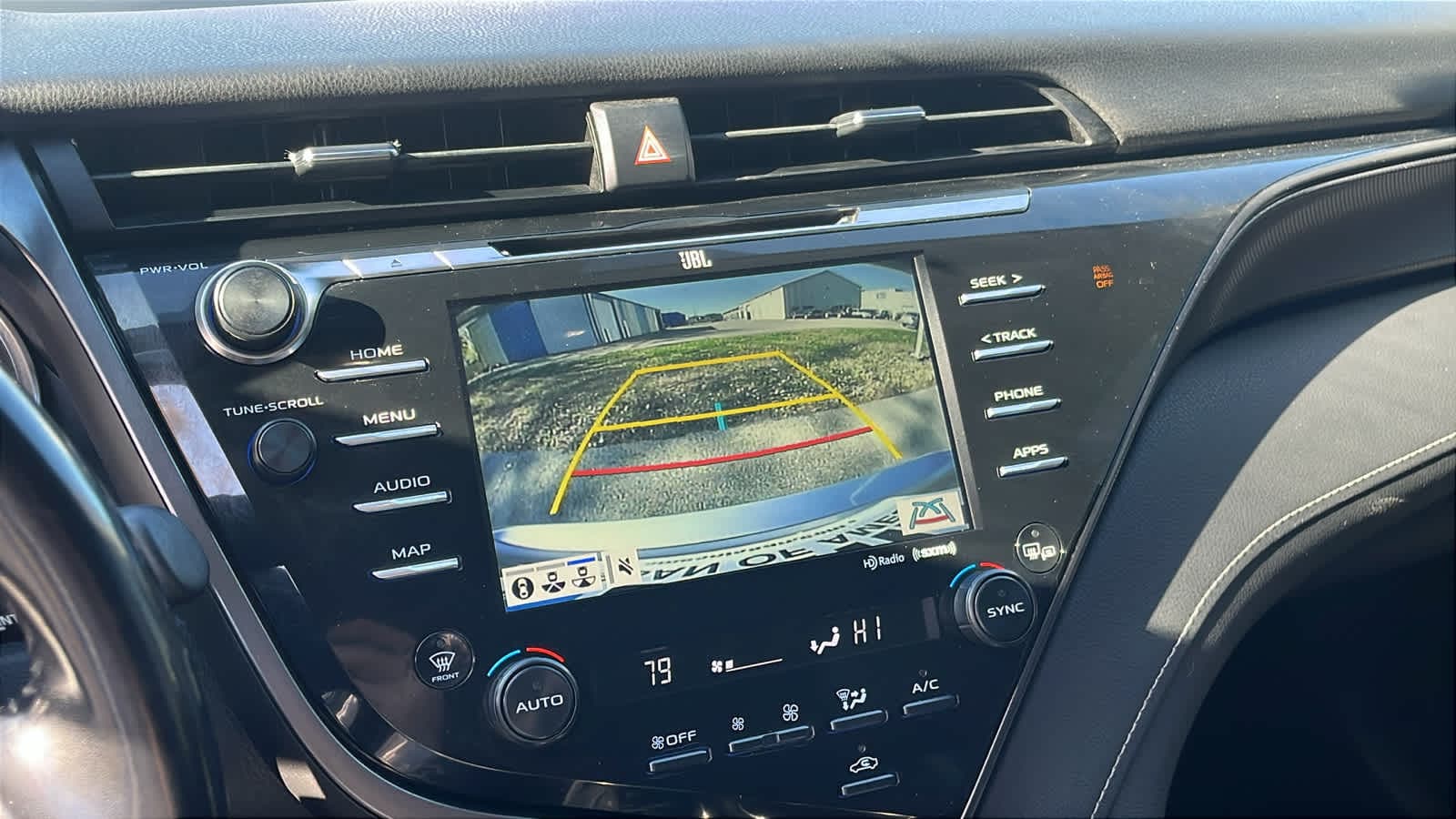 Thumbnail: 2019 Toyota Camry - 18