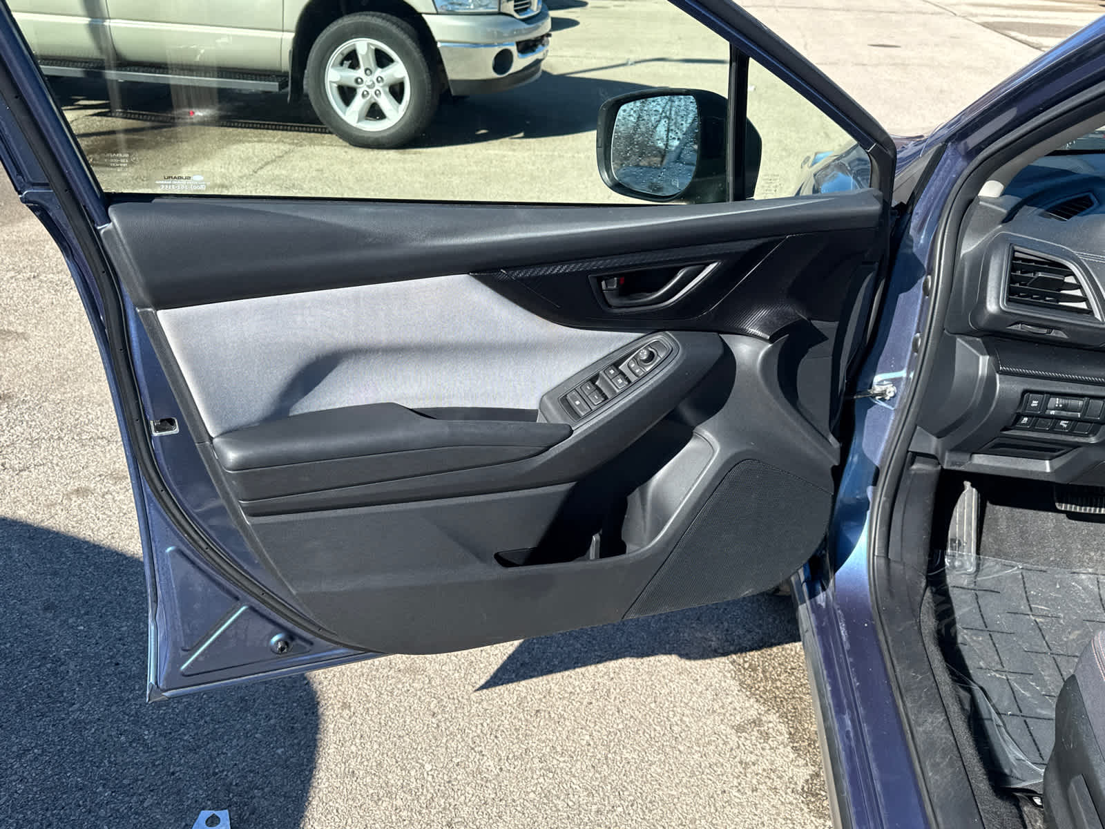 Thumbnail: 2018 Subaru Crosstrek - 16