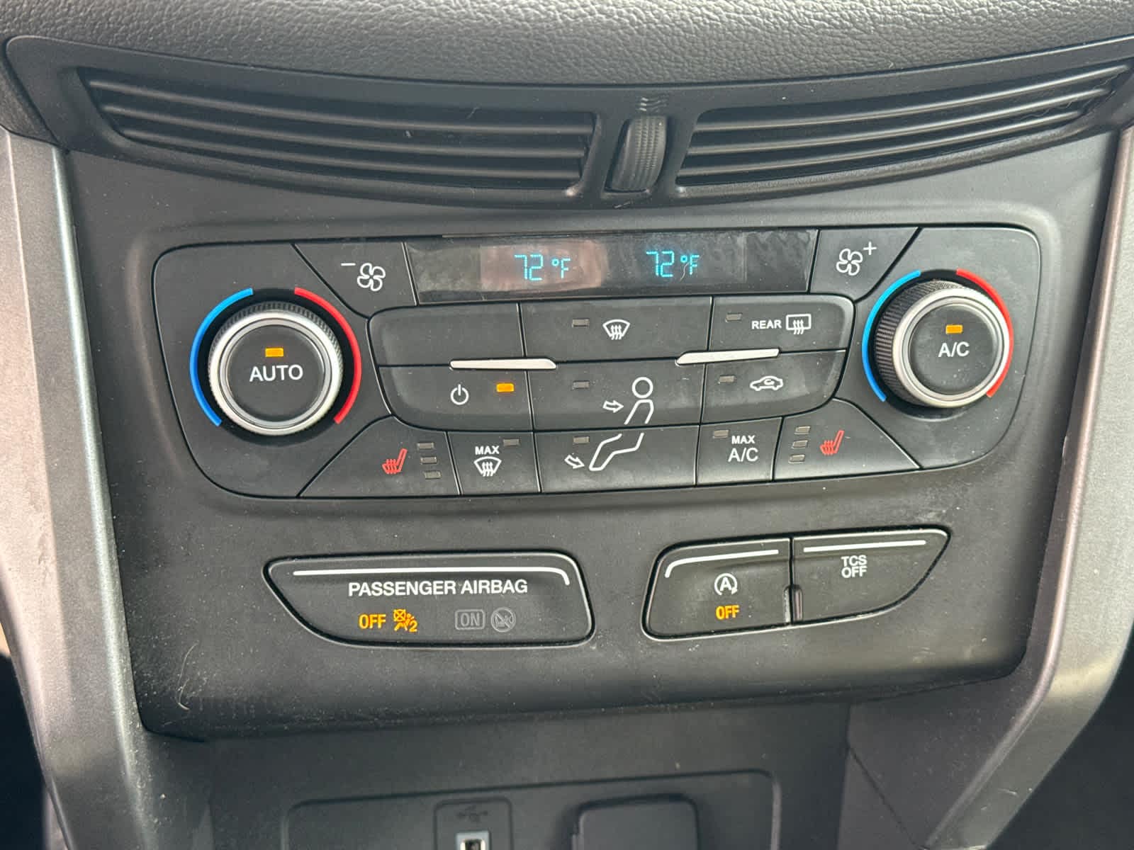 Thumbnail: 2018 Ford Escape - 26