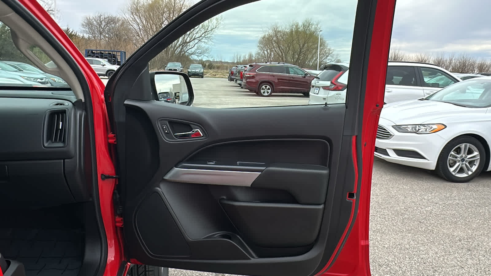 2017 Chevrolet Colorado ZR2 - Photo 7