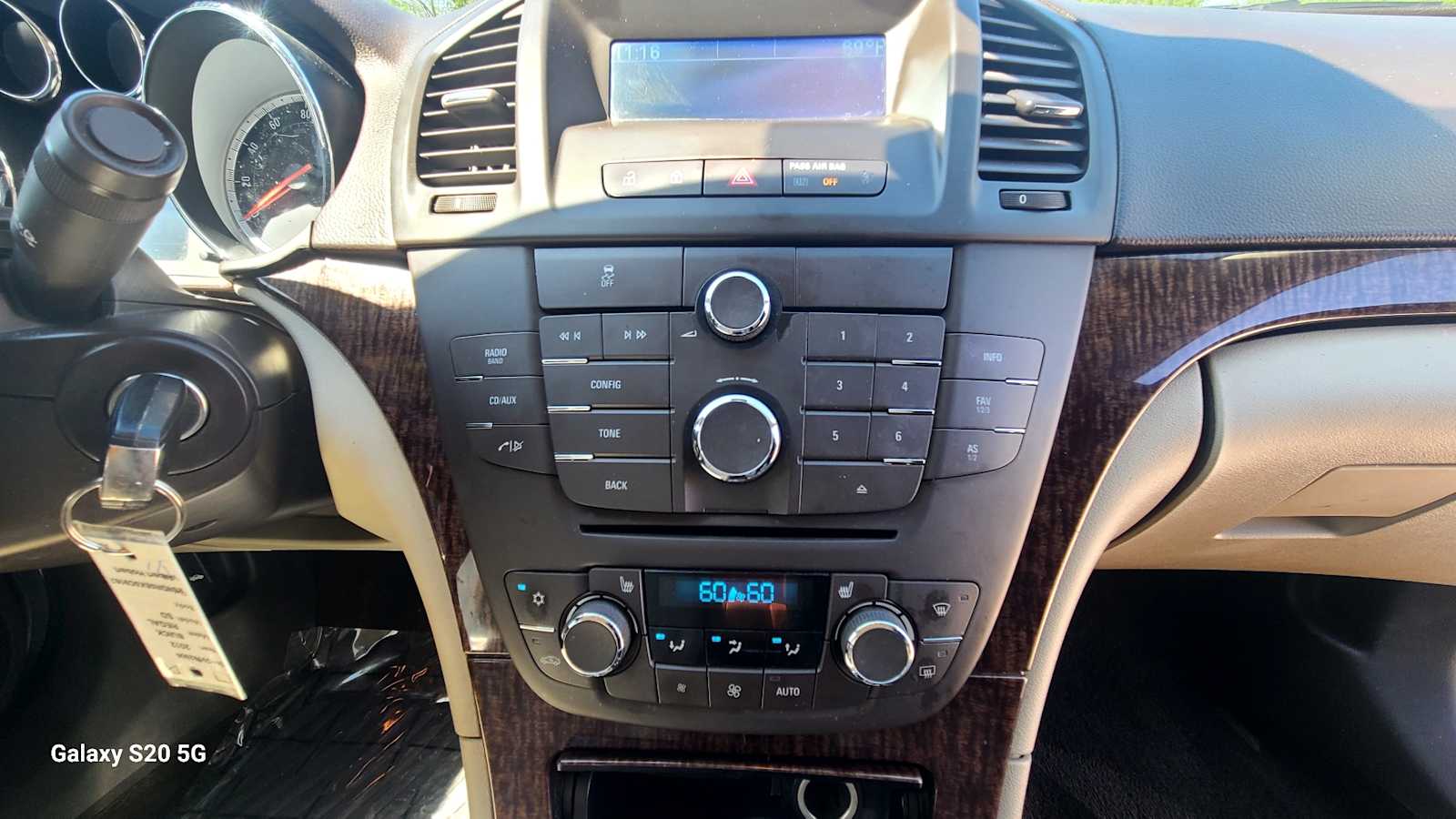 Thumbnail: 2012 Buick Regal - 21
