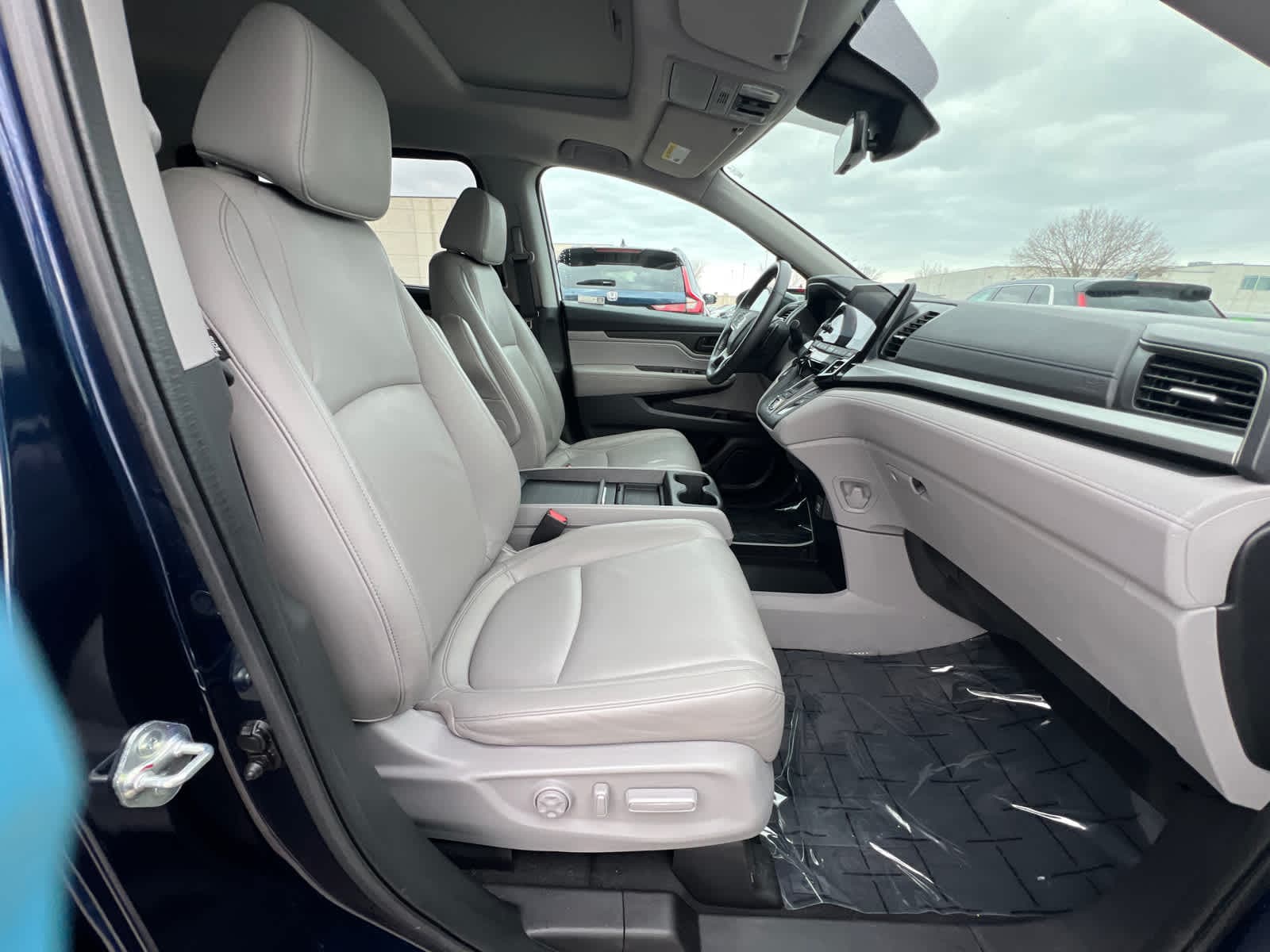 Thumbnail: 2022 Honda Odyssey - 8