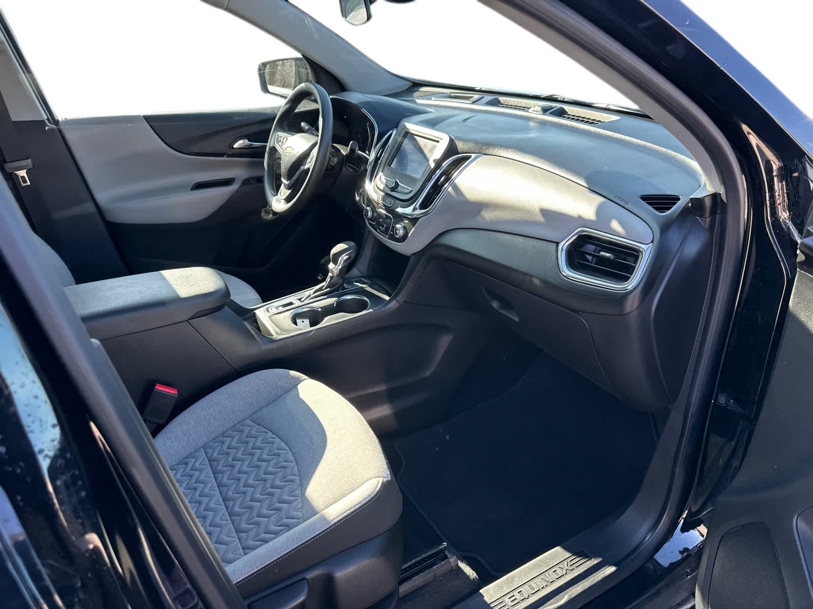 Thumbnail: 2023 Chevrolet Equinox - 6