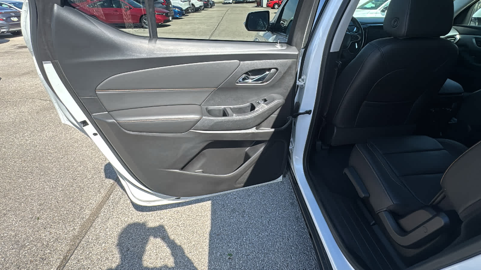 Thumbnail: 2020 Chevrolet Traverse - 14