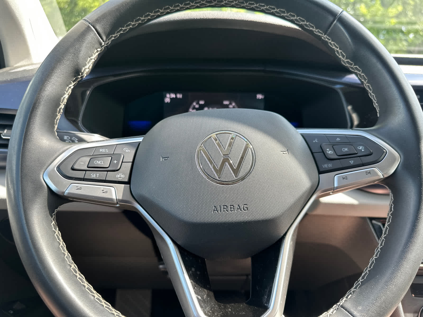 Thumbnail: 2022 Volkswagen Taos - 19