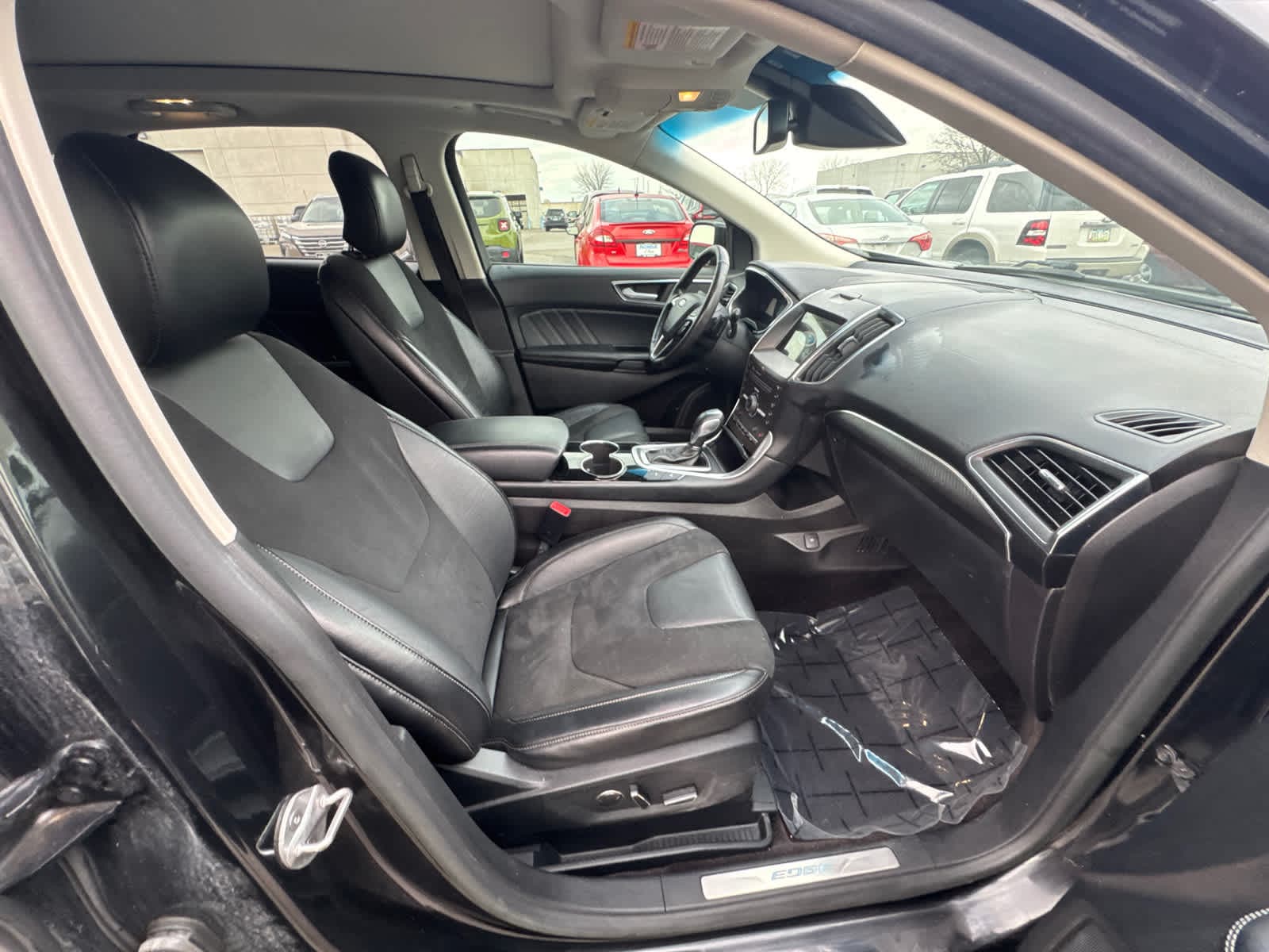 Thumbnail: 2015 Ford Edge - 9