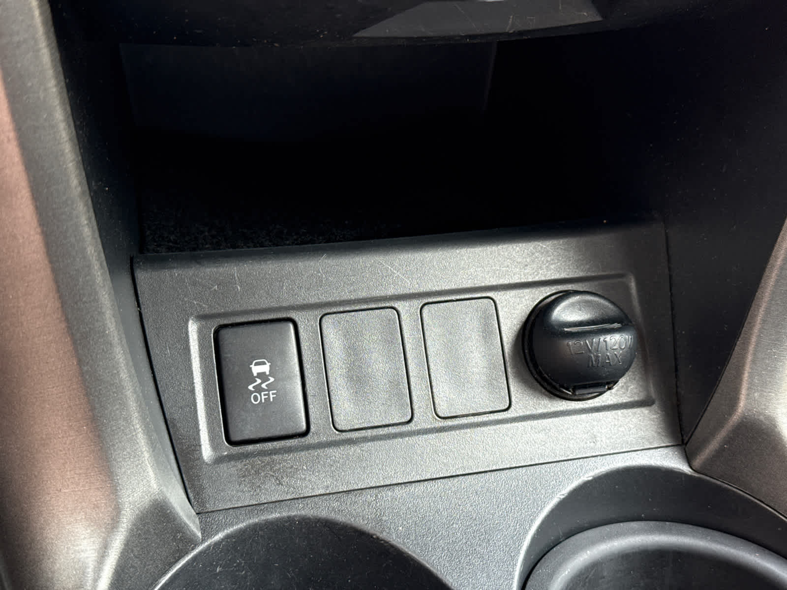 Thumbnail: 2012 Toyota RAV4 - 18