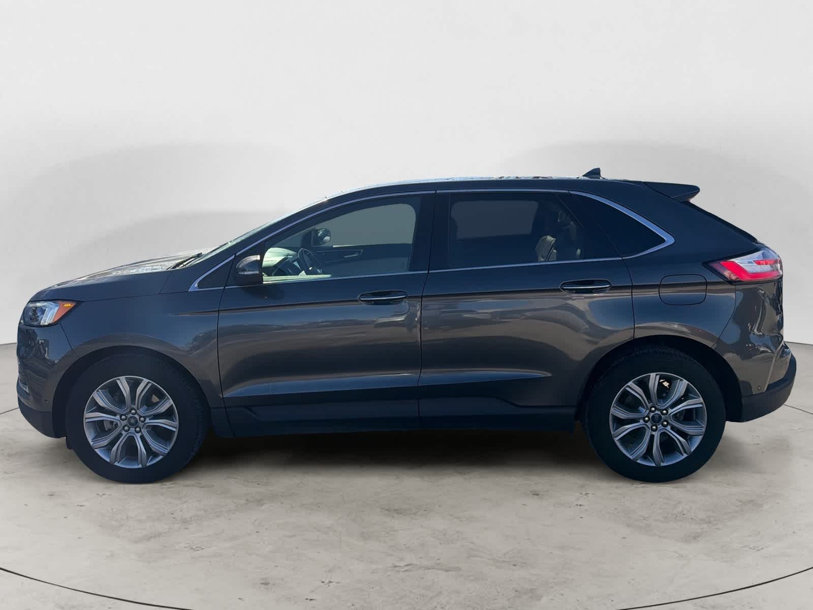 Thumbnail: 2019 Ford Edge - 2