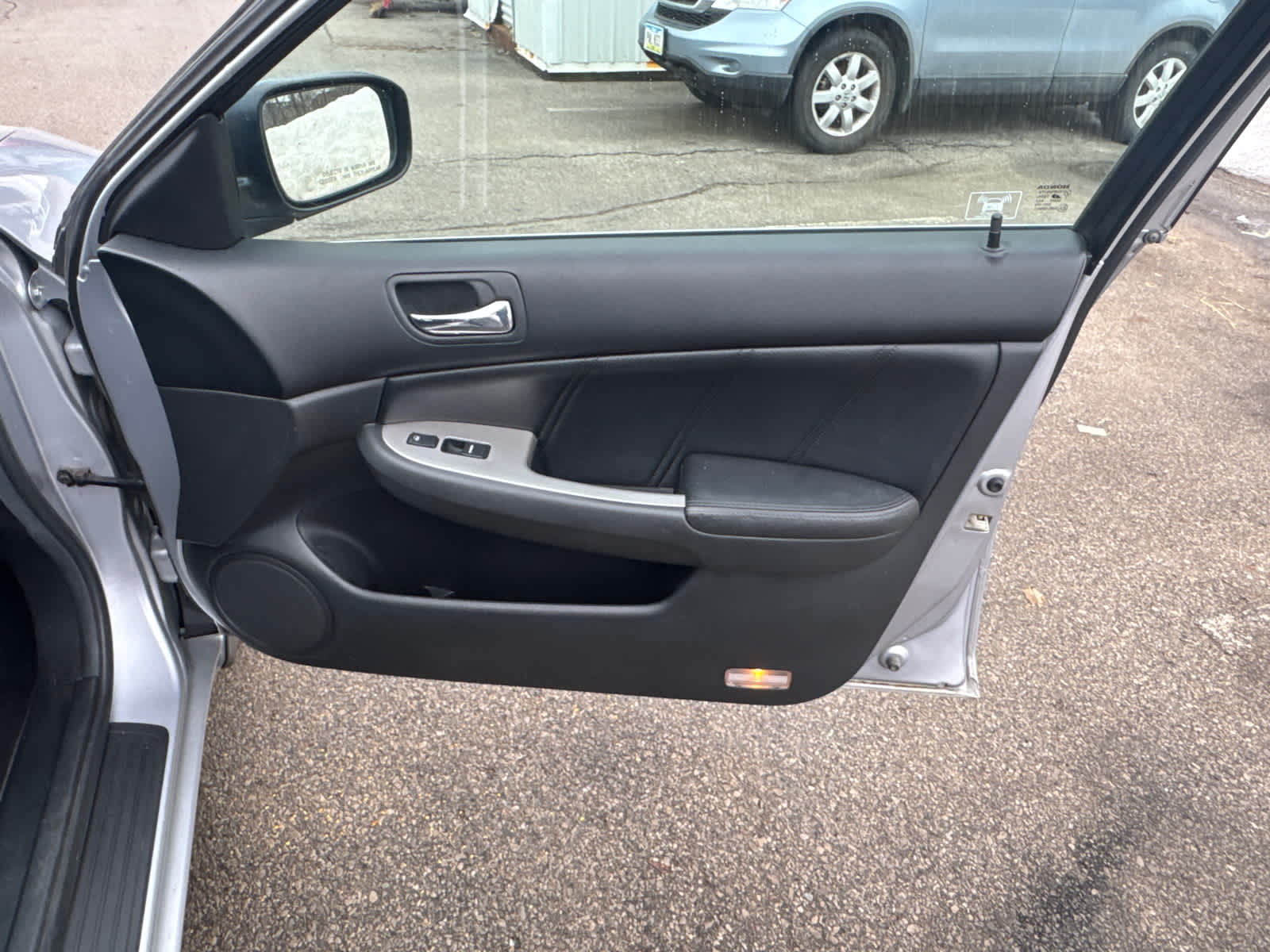 Thumbnail: 2004 Honda Accord - 13