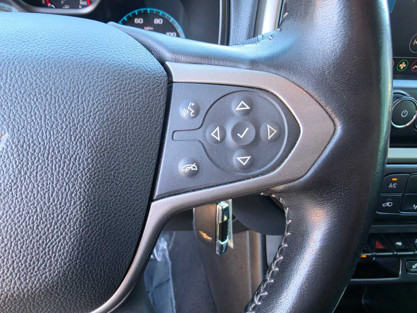 Thumbnail: 2021 Chevrolet Colorado - 24