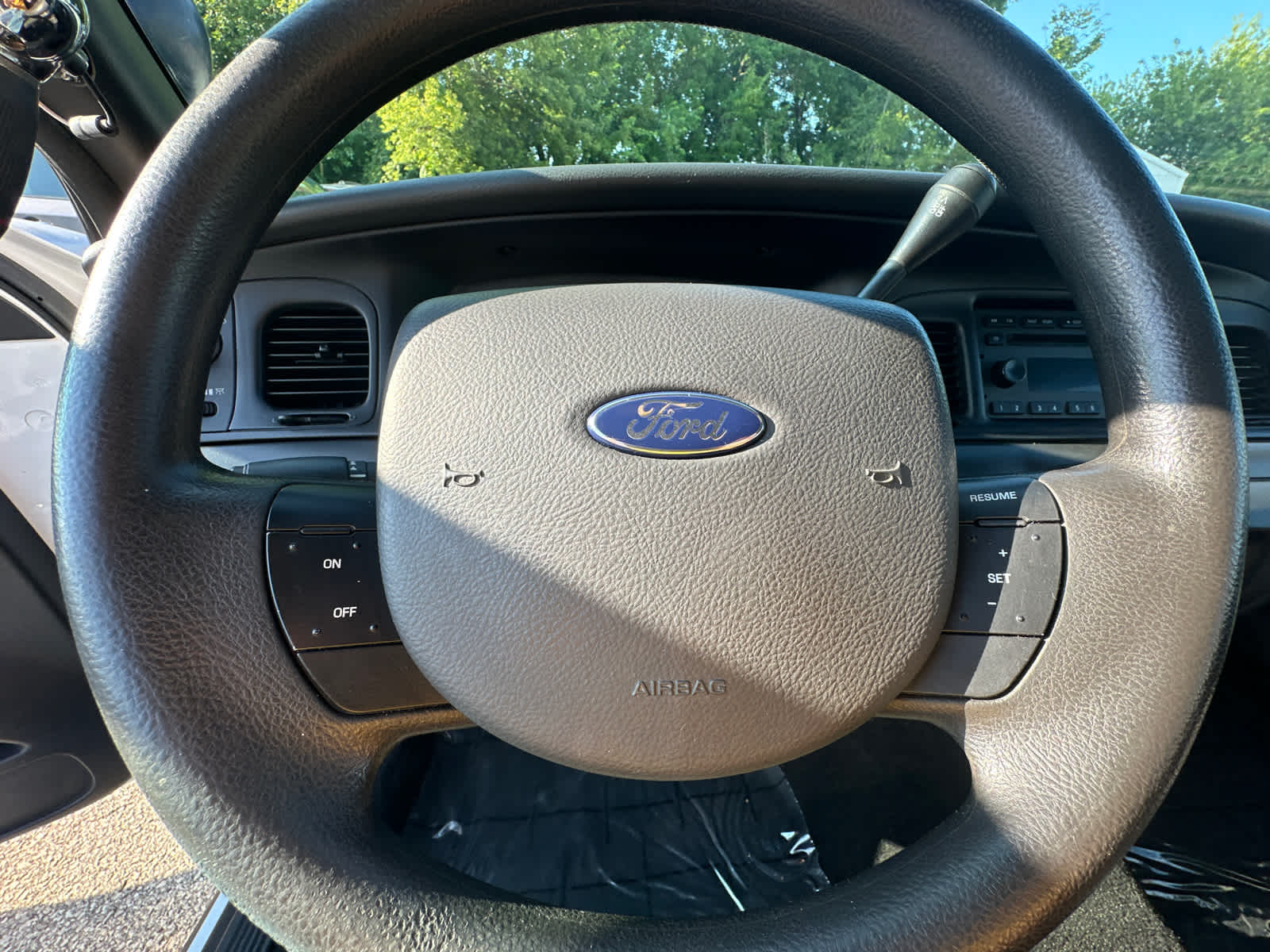 Thumbnail: 2011 Ford Crown Victoria - 18