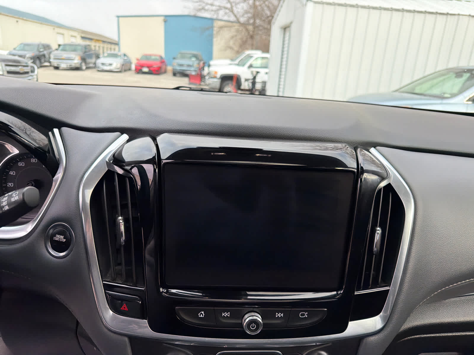 Thumbnail: 2021 Chevrolet Traverse - 28