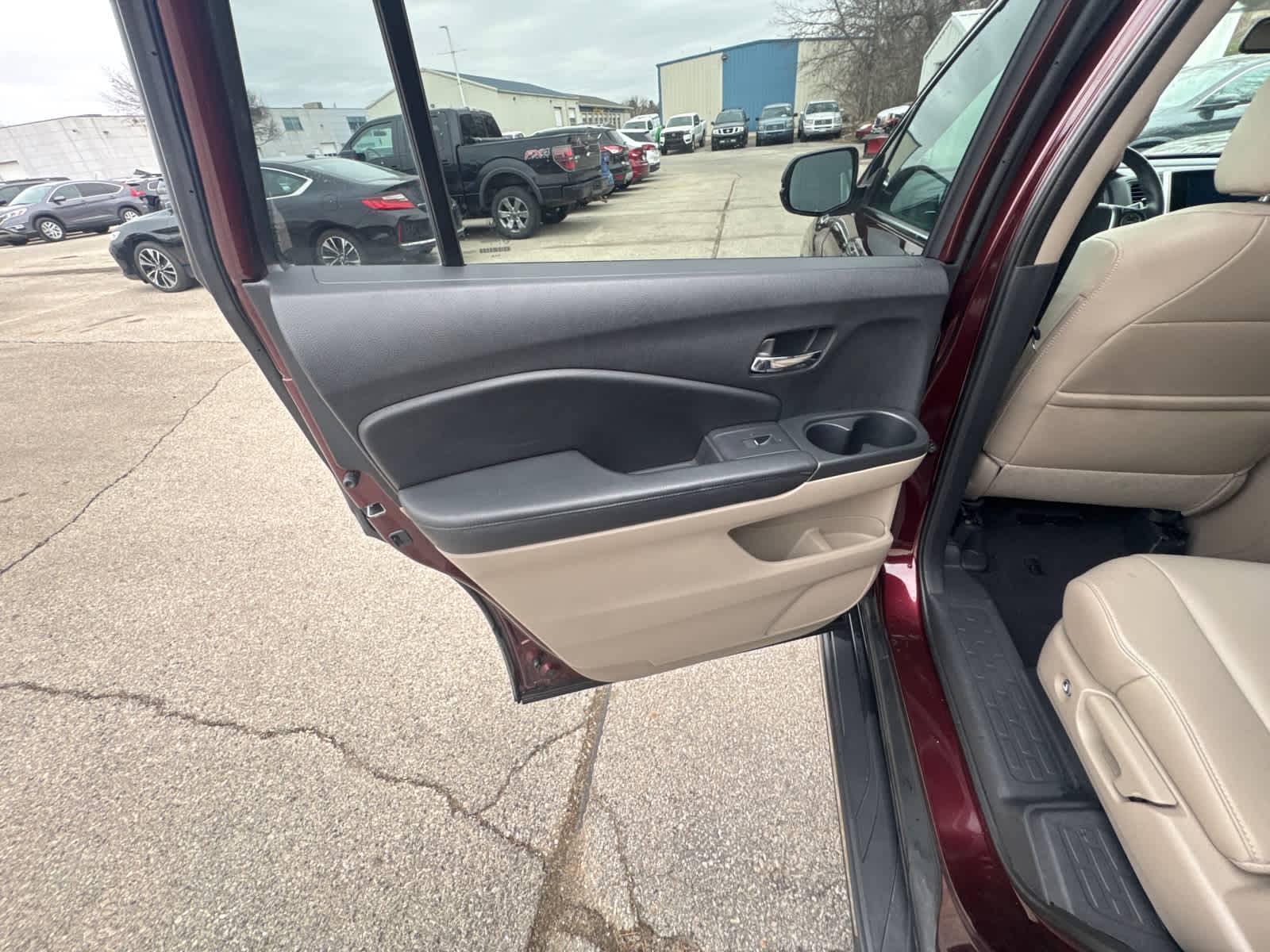 Thumbnail: 2016 Honda Pilot - 13