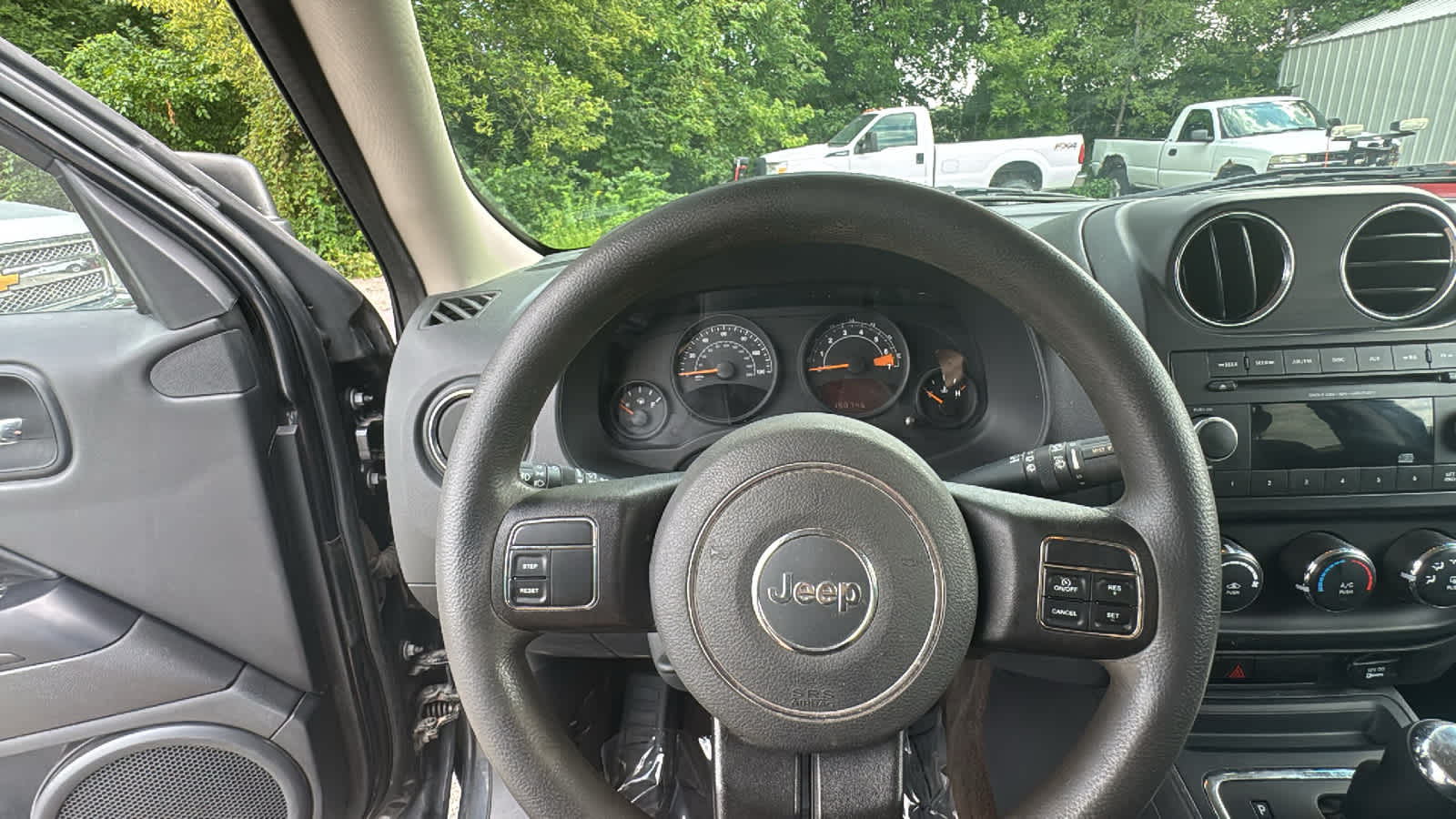 Thumbnail: 2014 Jeep Patriot - 18