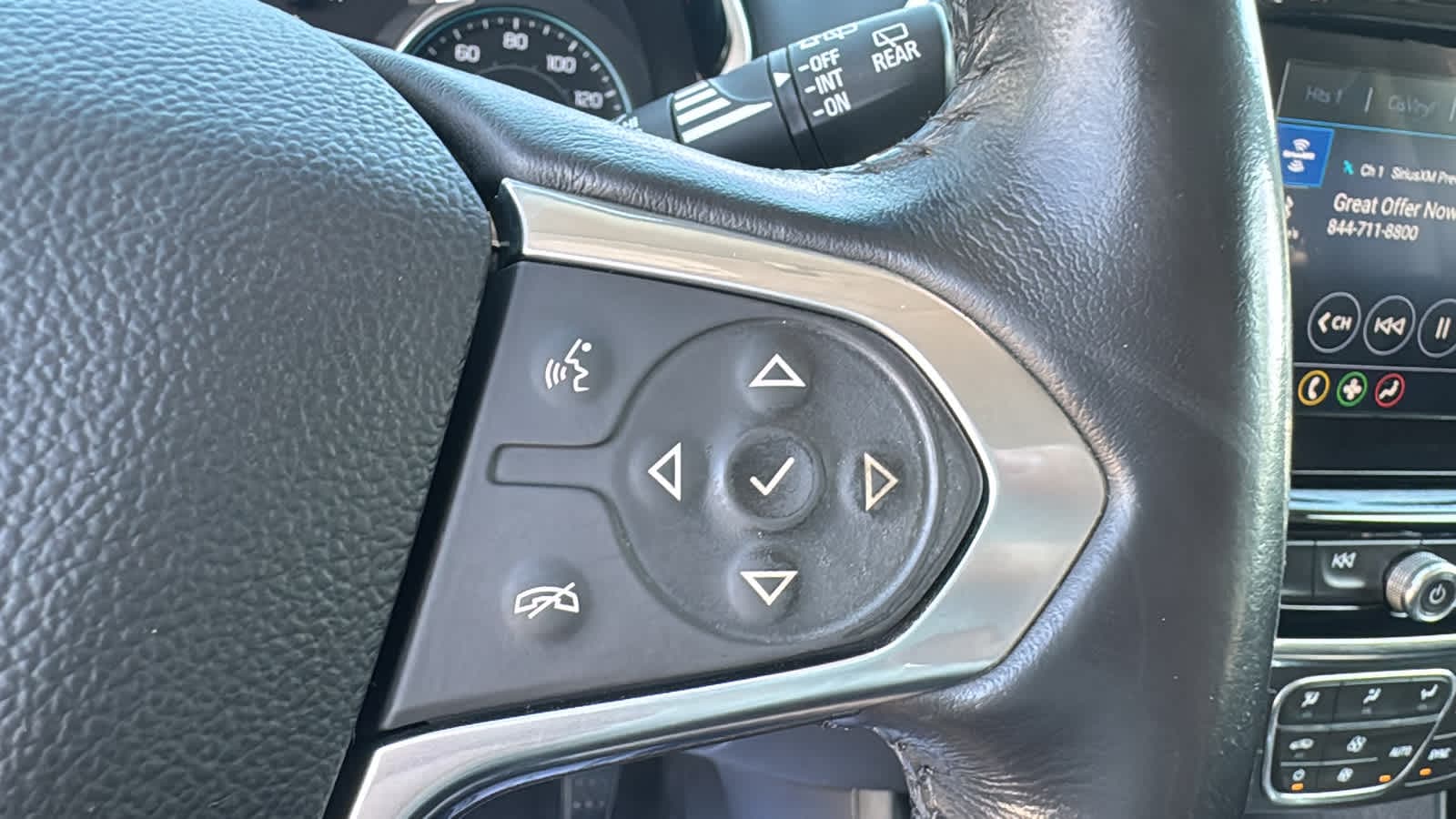 Thumbnail: 2020 Chevrolet Traverse - 28