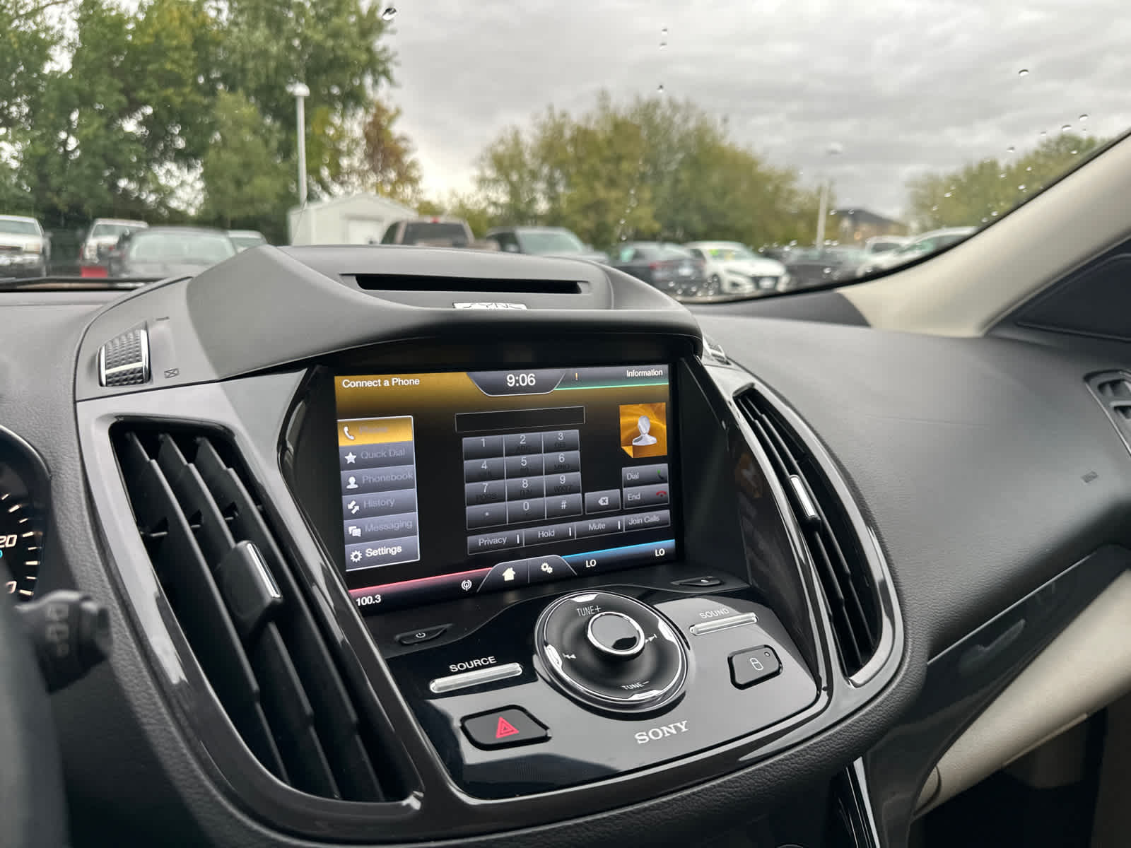 Thumbnail: 2014 Ford Escape - 24