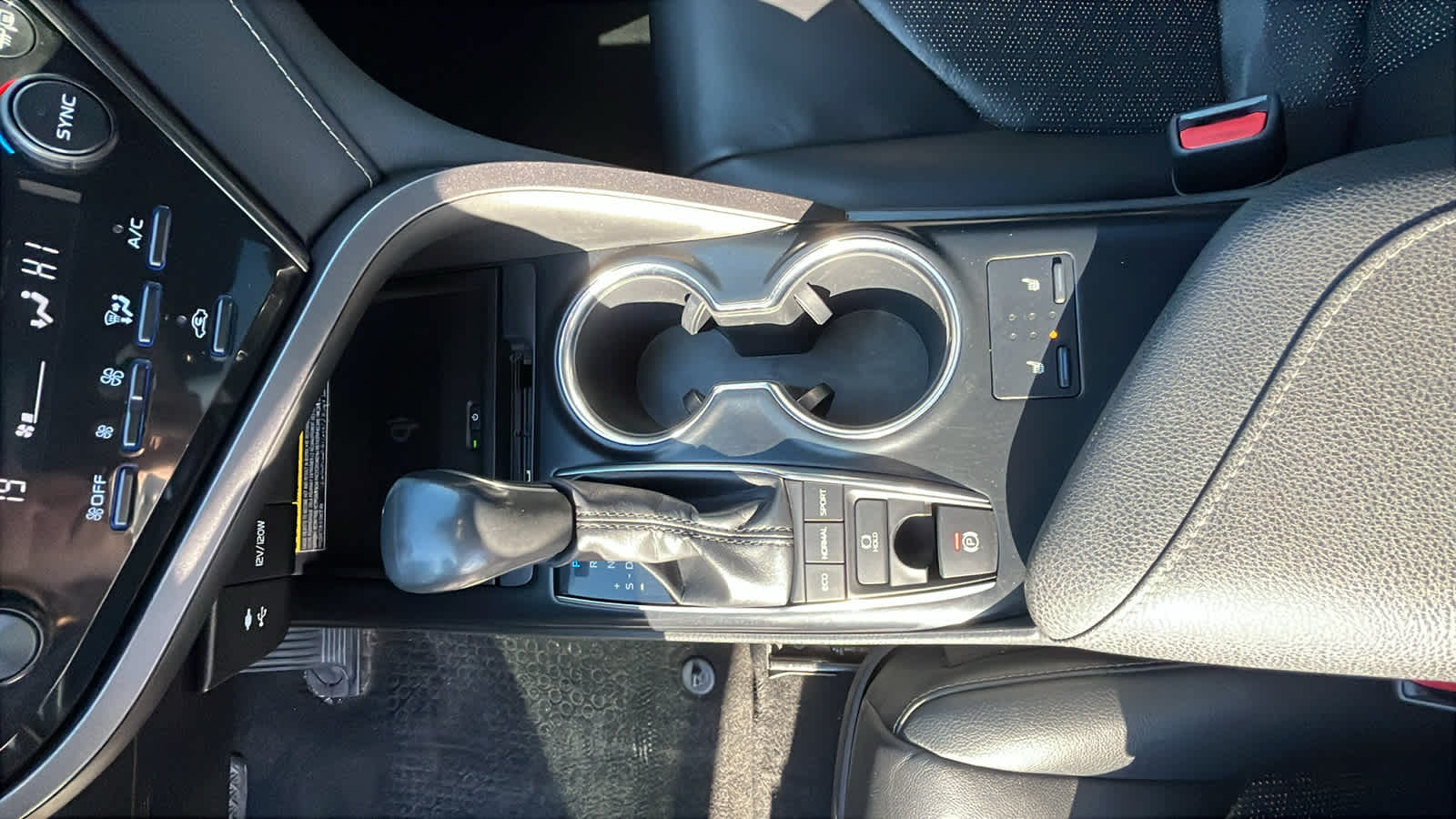 Thumbnail: 2019 Toyota Camry - 19